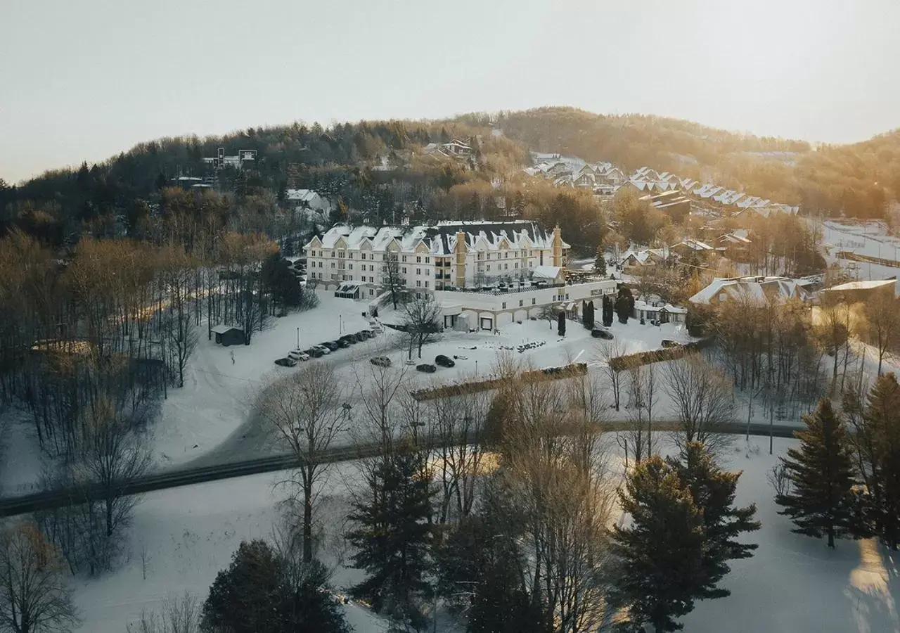 Bird's eye view, Winter in Hotel Chateau Bromont