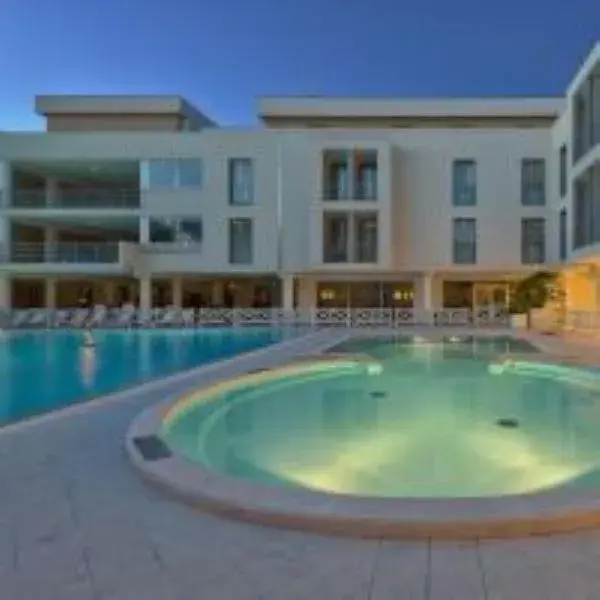 Swimming pool, Property Building in Hotel Terme Marine Leopoldo Ii
