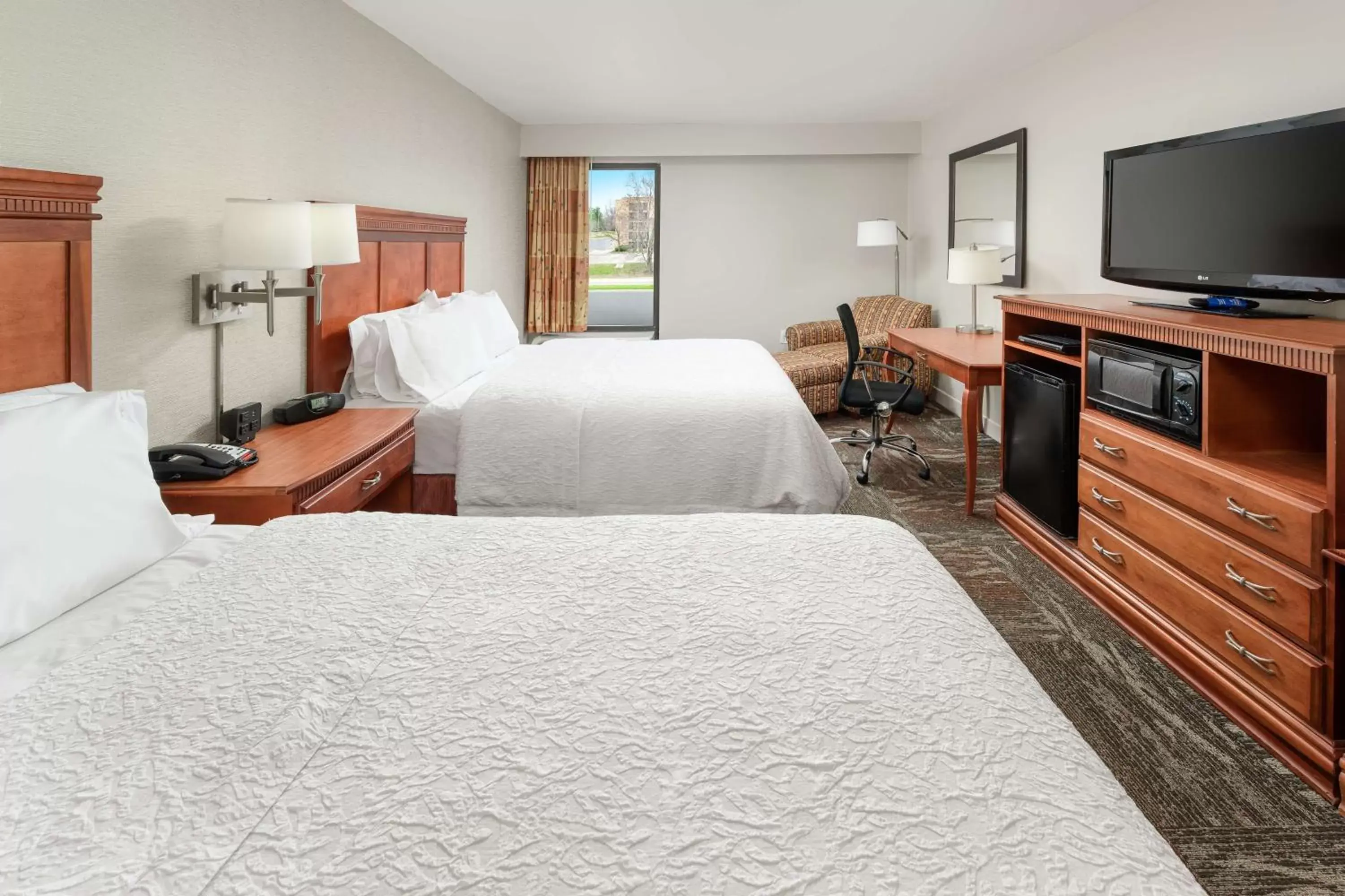 Bedroom, Bed in Hampton Inn Oak Ridge Knoxville