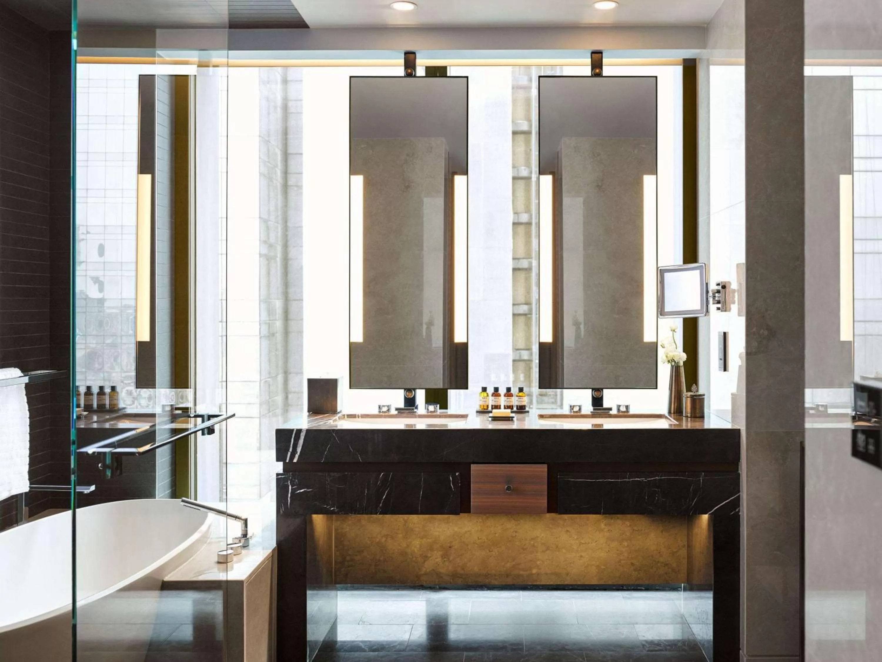 Fairmont Room with Twin Beds in Fairmont Quasar Istanbul Hotel