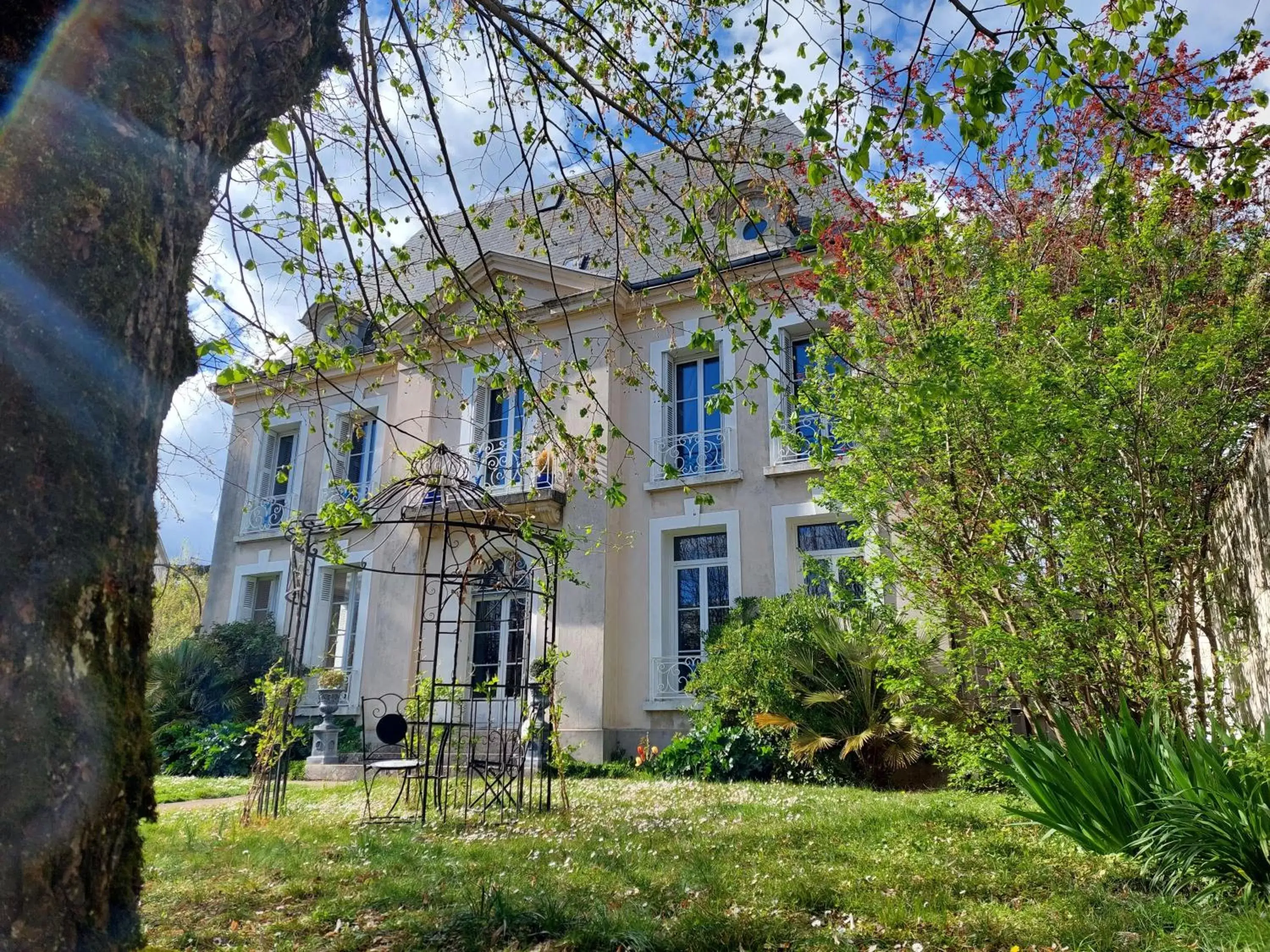 Property Building in La Maucannière