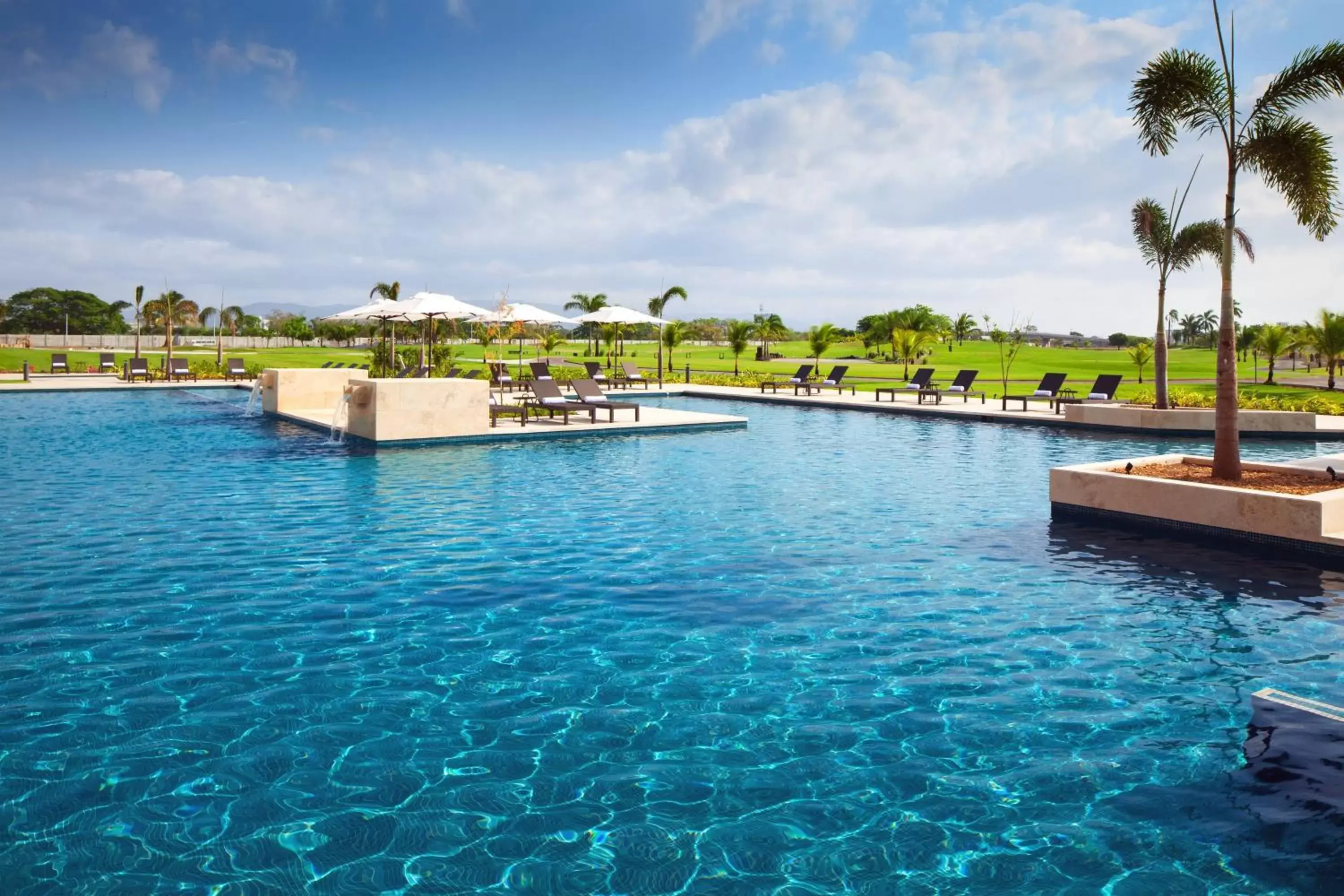 Swimming pool in The Santa Maria, a Luxury Collection Hotel & Golf Resort, Panama City