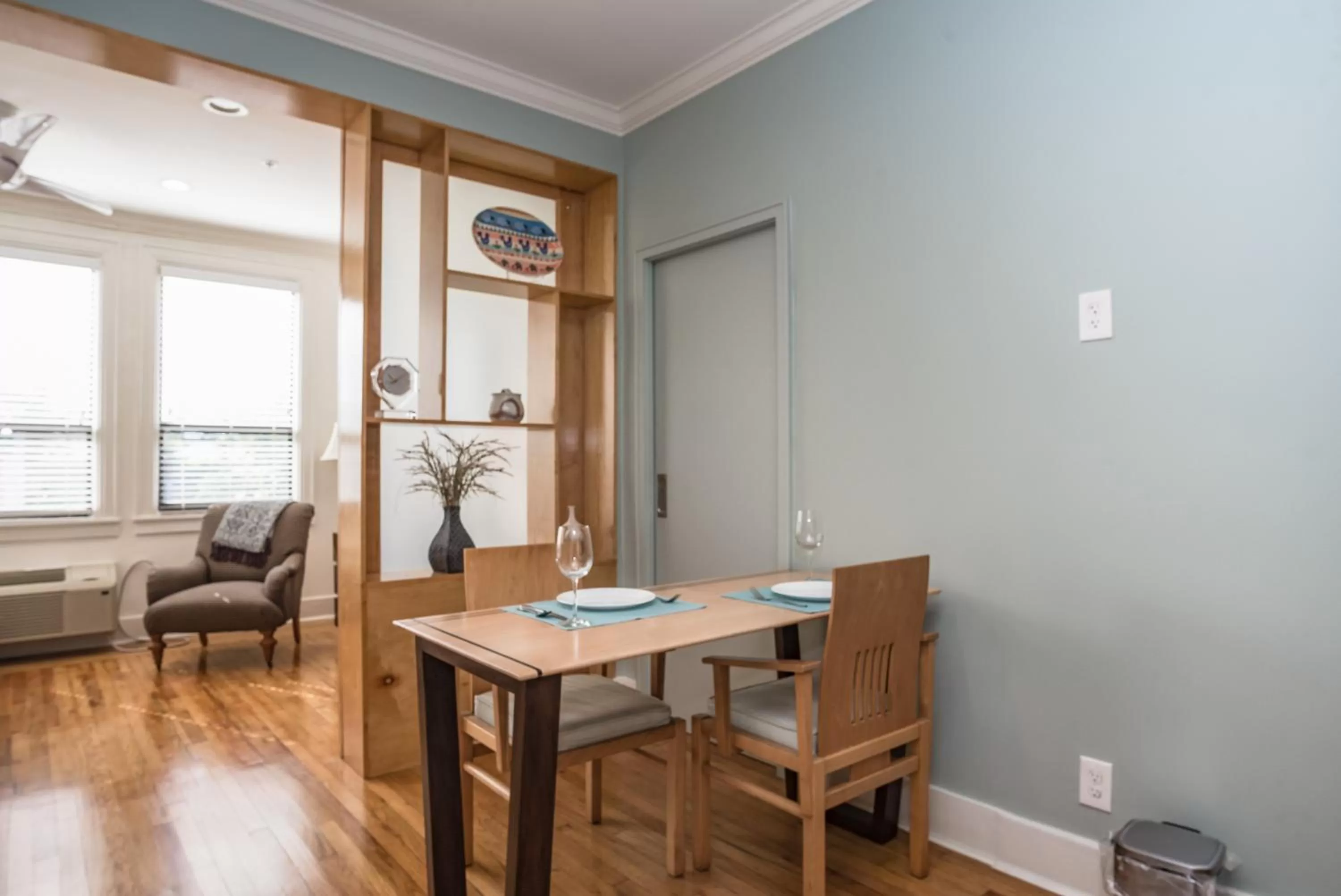 Dining area in Tropicals of Palm Beach