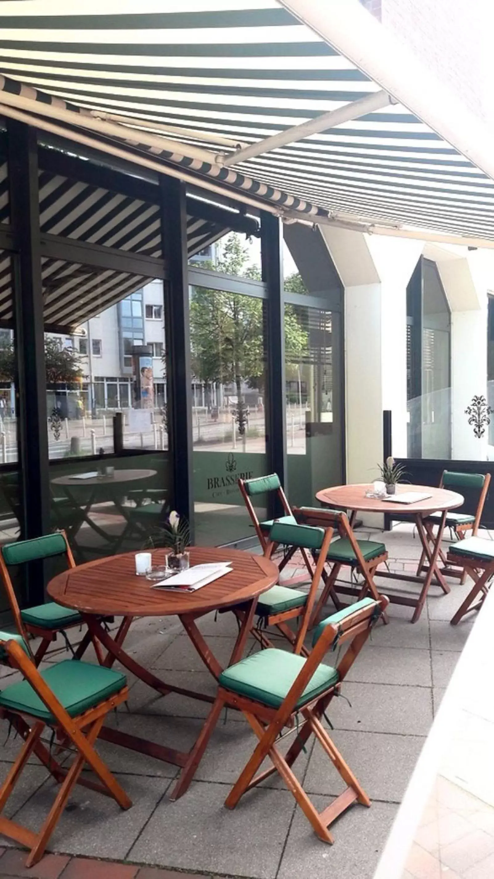 Balcony/Terrace, Restaurant/Places to Eat in Hotel Panorama Hamburg-Harburg