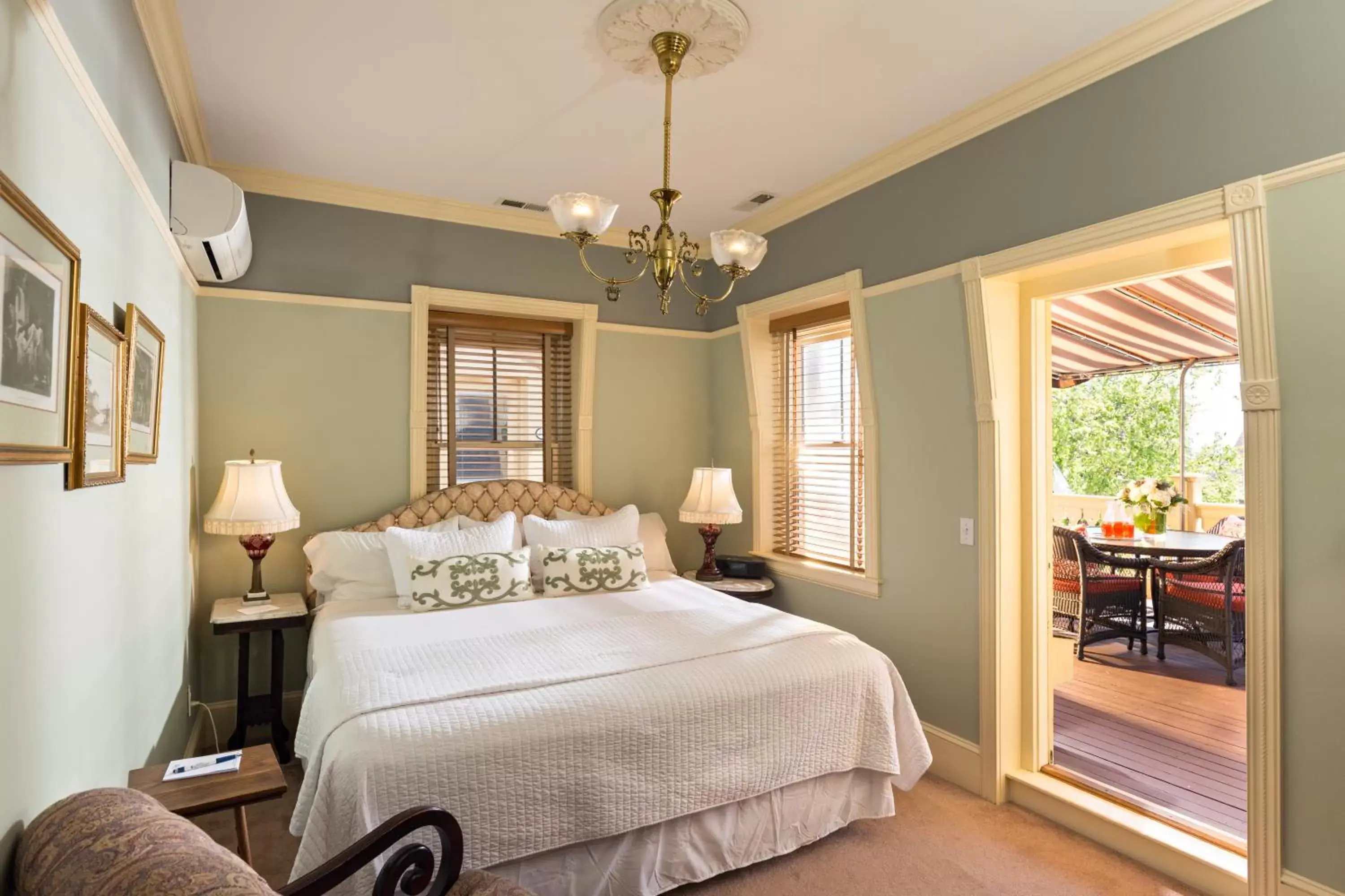 Photo of the whole room, Bed in Brass Key Guesthouse Adults Only Photo of the whole room, Bed in Brass Key Guesthouse Adults Only