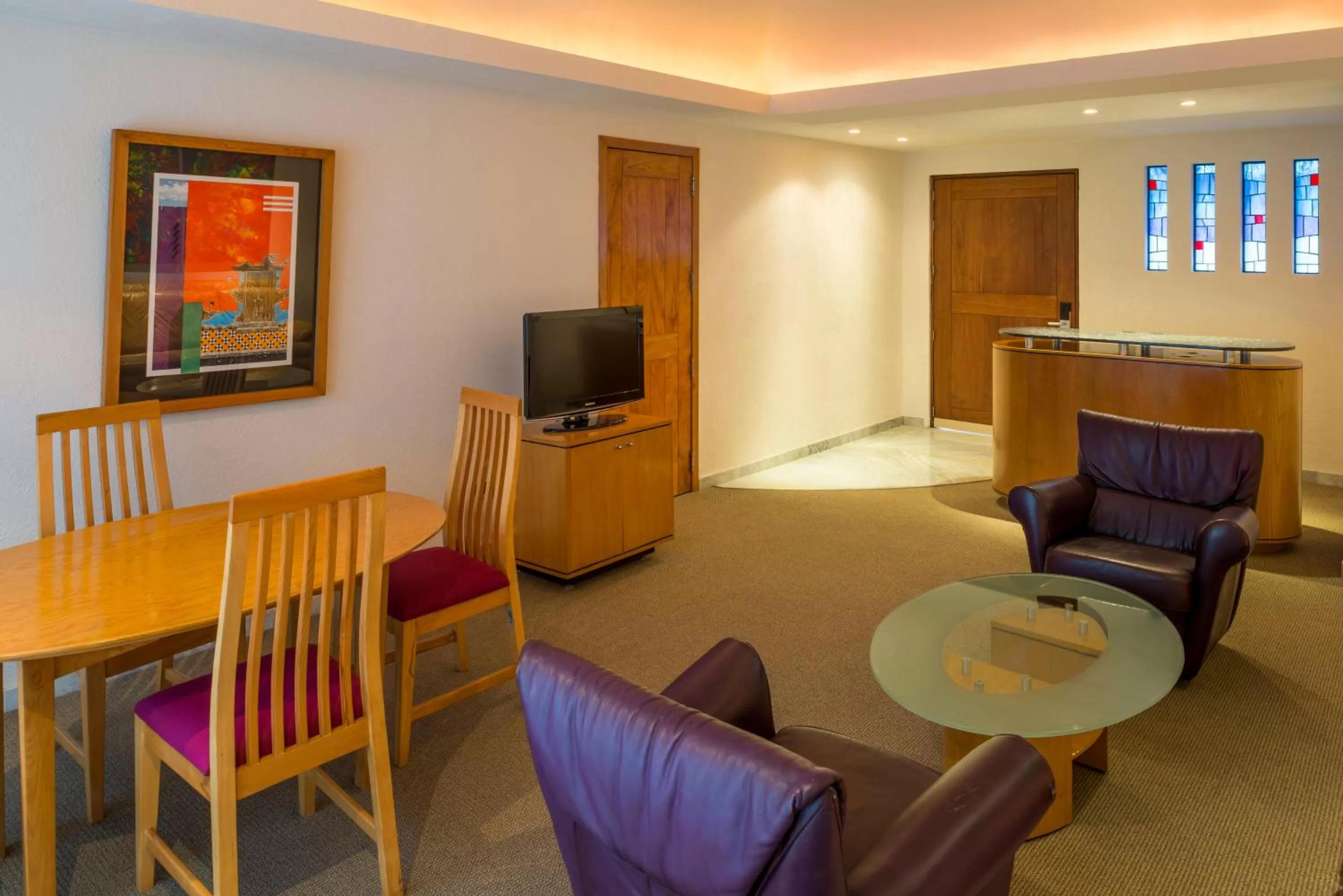 Photo of the whole room in Camino Real Guadalajara