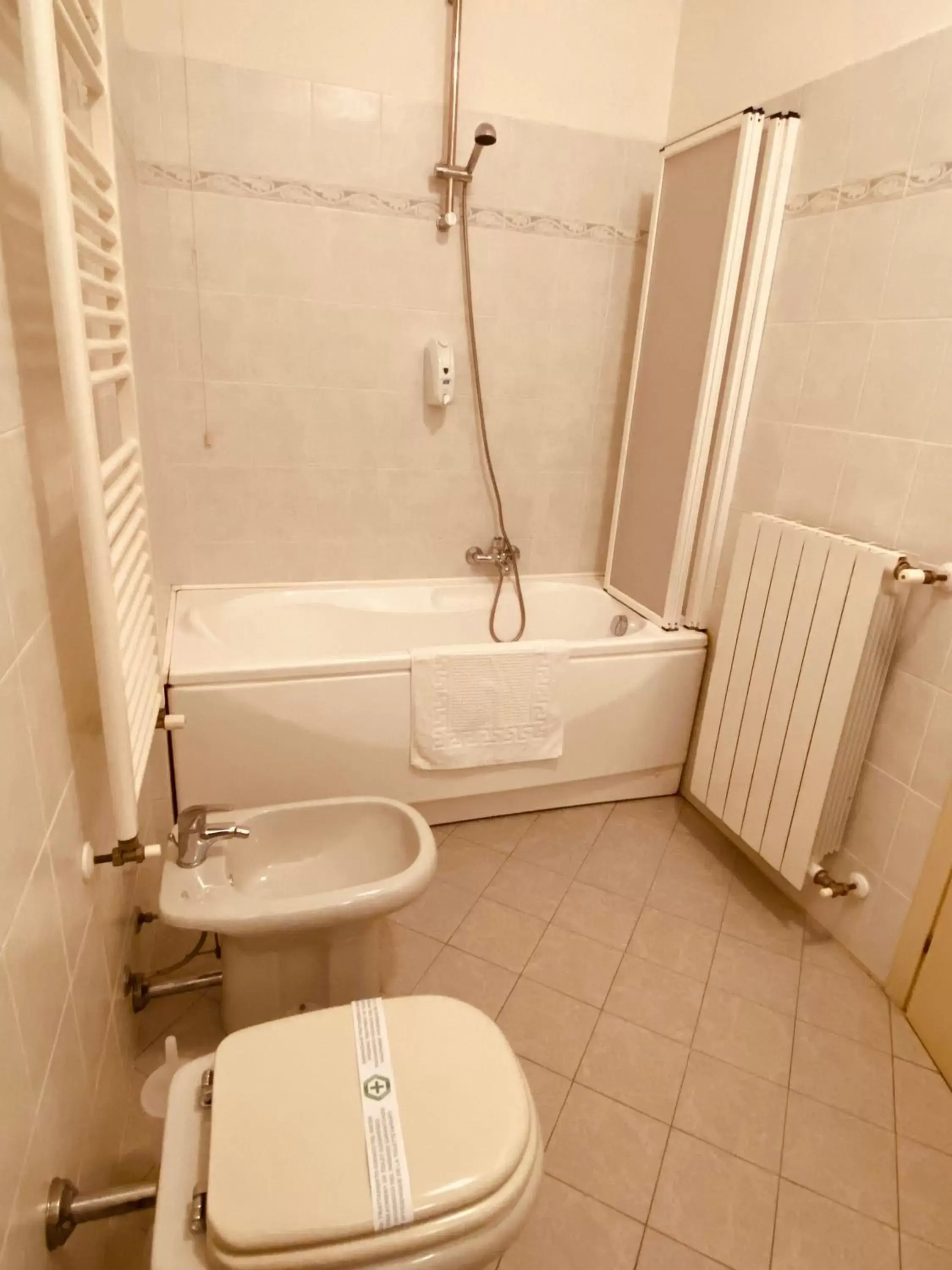 Bathroom in Amici Miei Rooms
