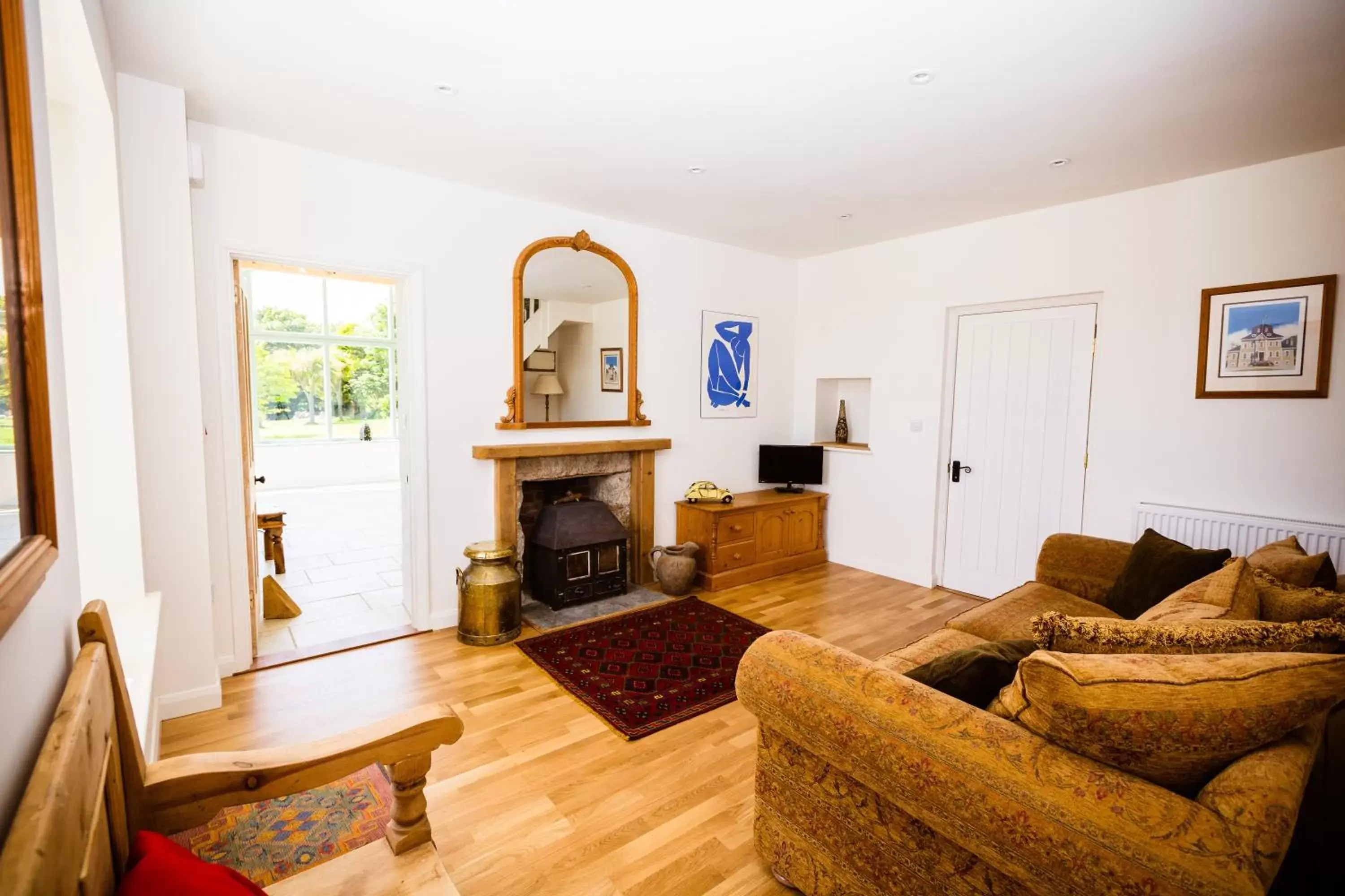 Living room, Seating Area in Fig Tree House