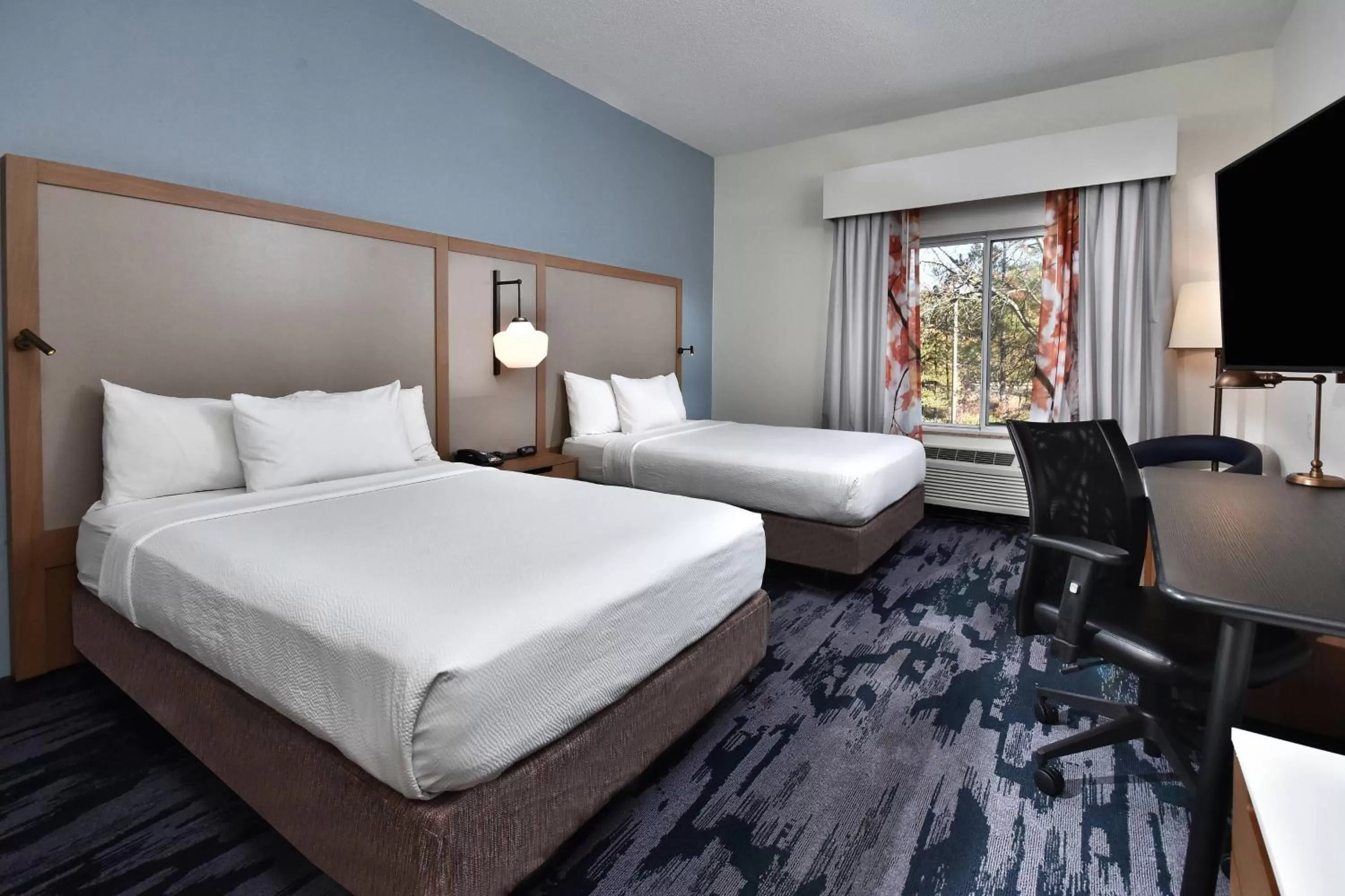 Photo of the whole room, Bed in Fairfield Inn & Suites by Marriott Richmond Innsbrook