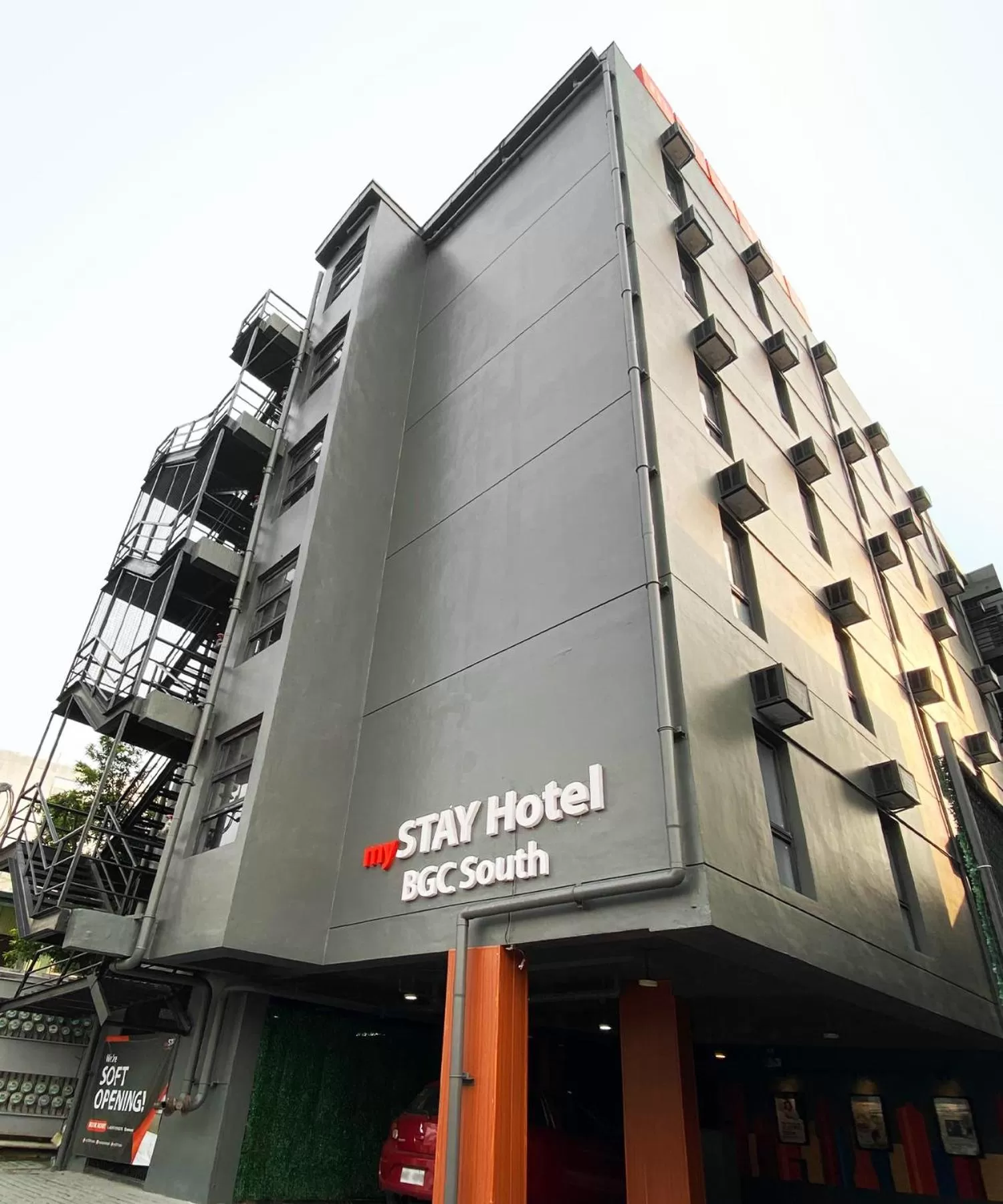 Property building in mySTAY Hotel BGC South