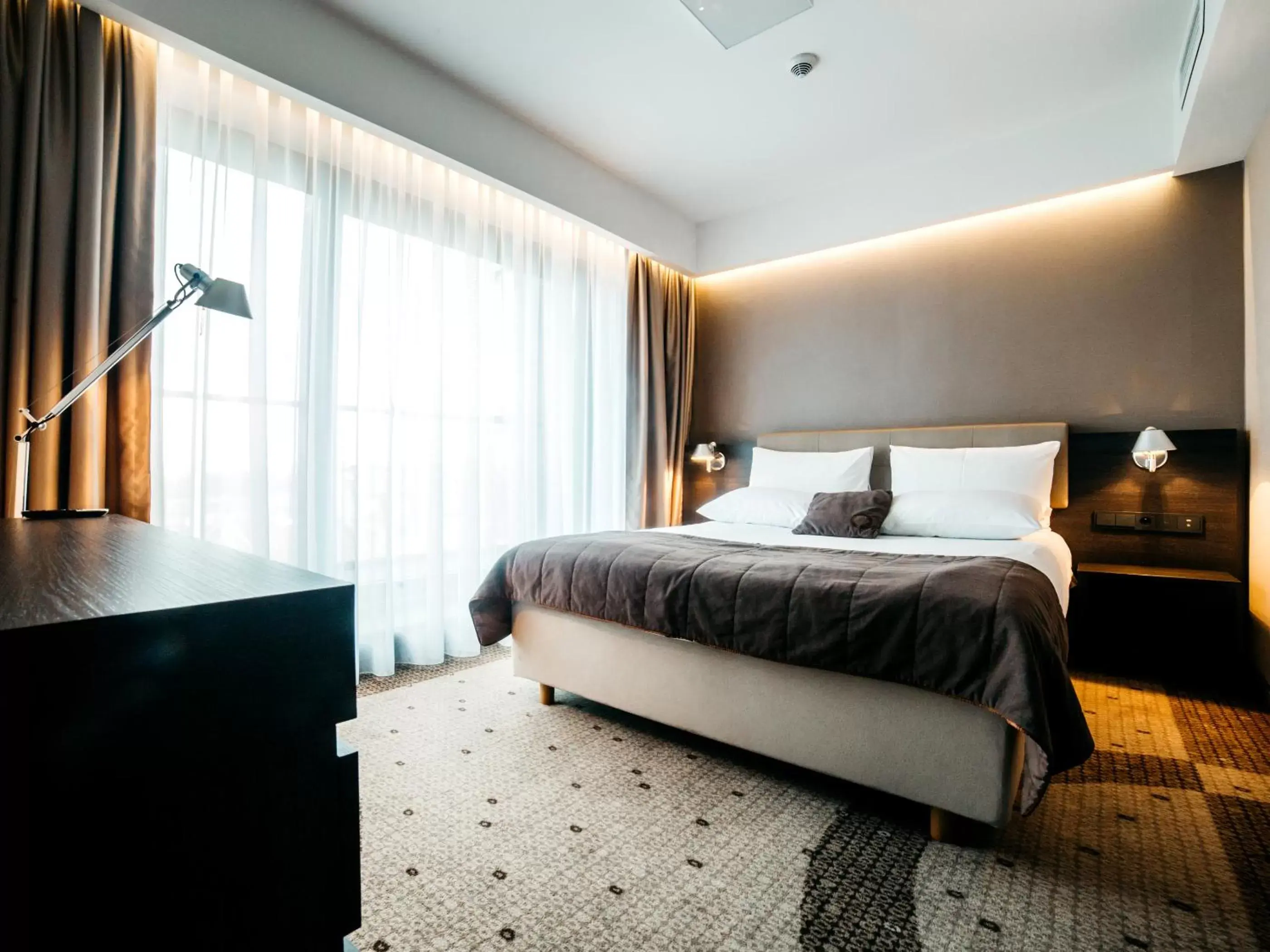 Photo of the whole room, Bed in Q Hotel Plus Kraków