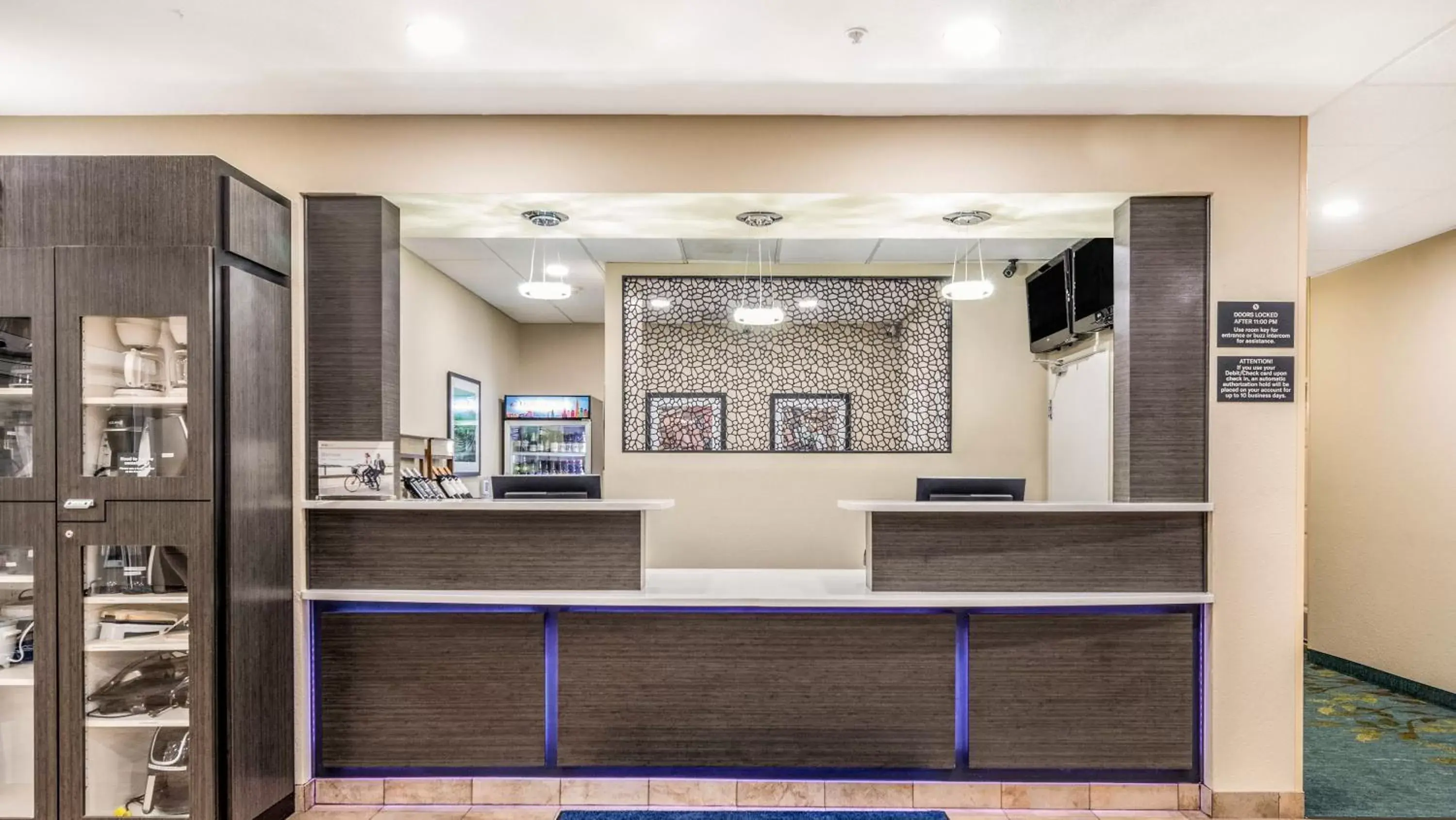 Lobby or reception, Lobby/Reception in Candlewood Suites Portland Airport, an IHG Hotel