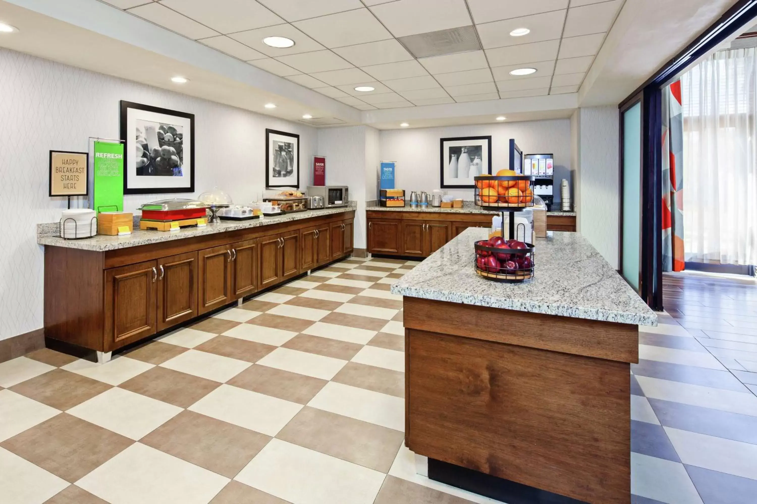 Breakfast, Lobby/Reception in Hampton Inn & Suites Chino Hills