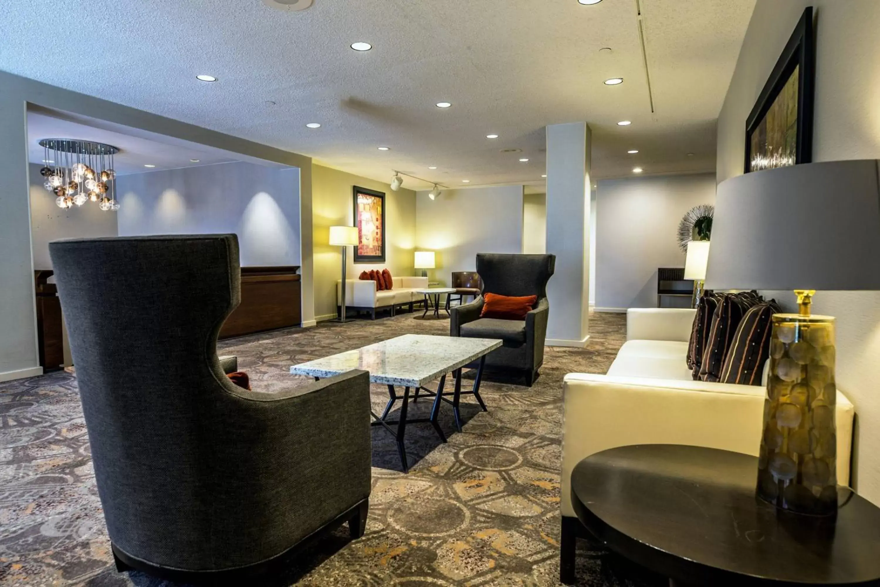 Meeting/conference room, Lounge/Bar in Delta Hotels by Marriott Baltimore North