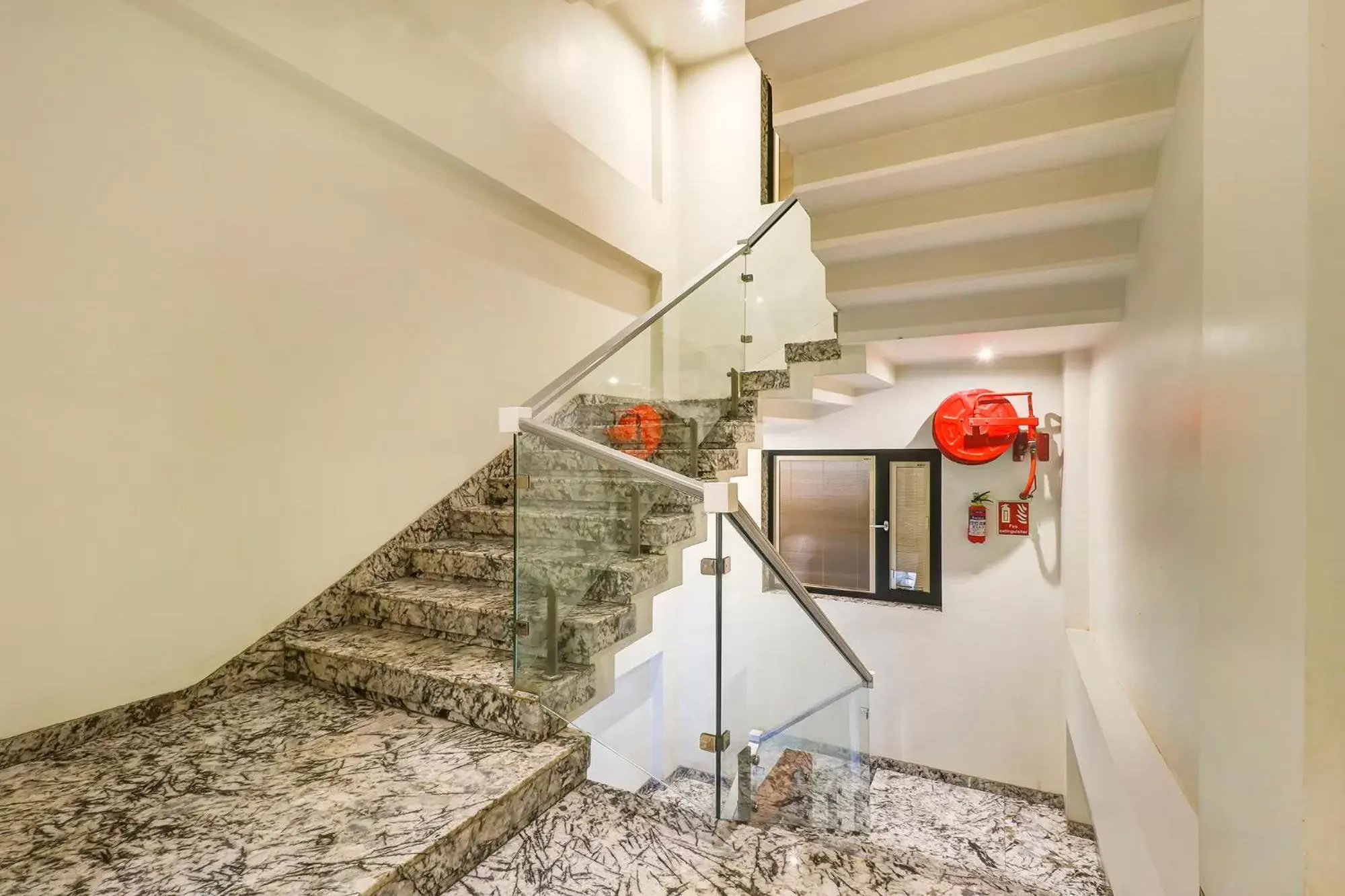 Lobby or reception in FabHotel Prime Oasis Blue - Near Chetak Bridge Lobby or reception in FabHotel Prime Oasis Blue - Near Chetak Bridge