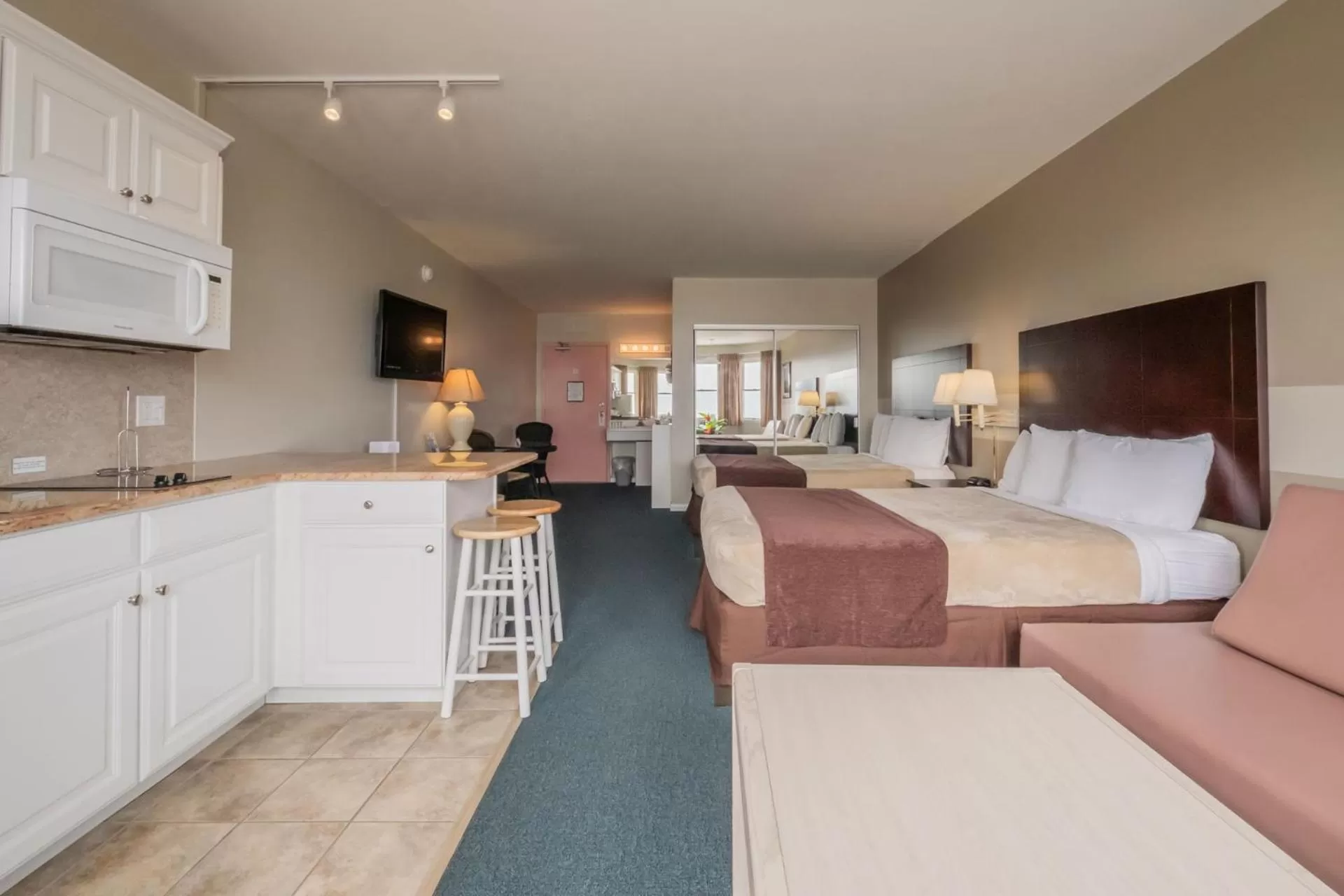 Heart of Wildwood Boardwalk Motel