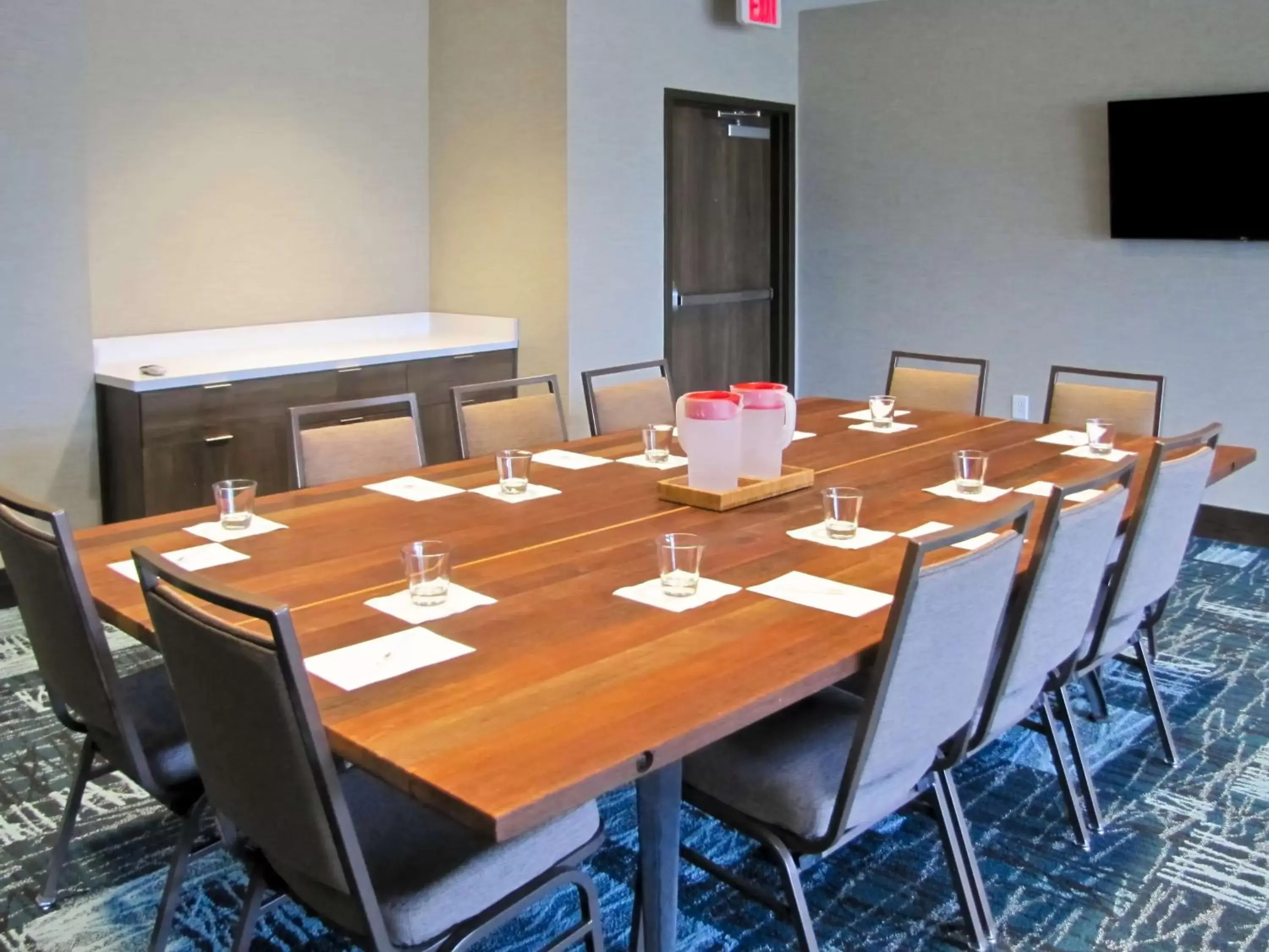 Meeting/conference room in Home2 Suites By Hilton Pigeon Forge