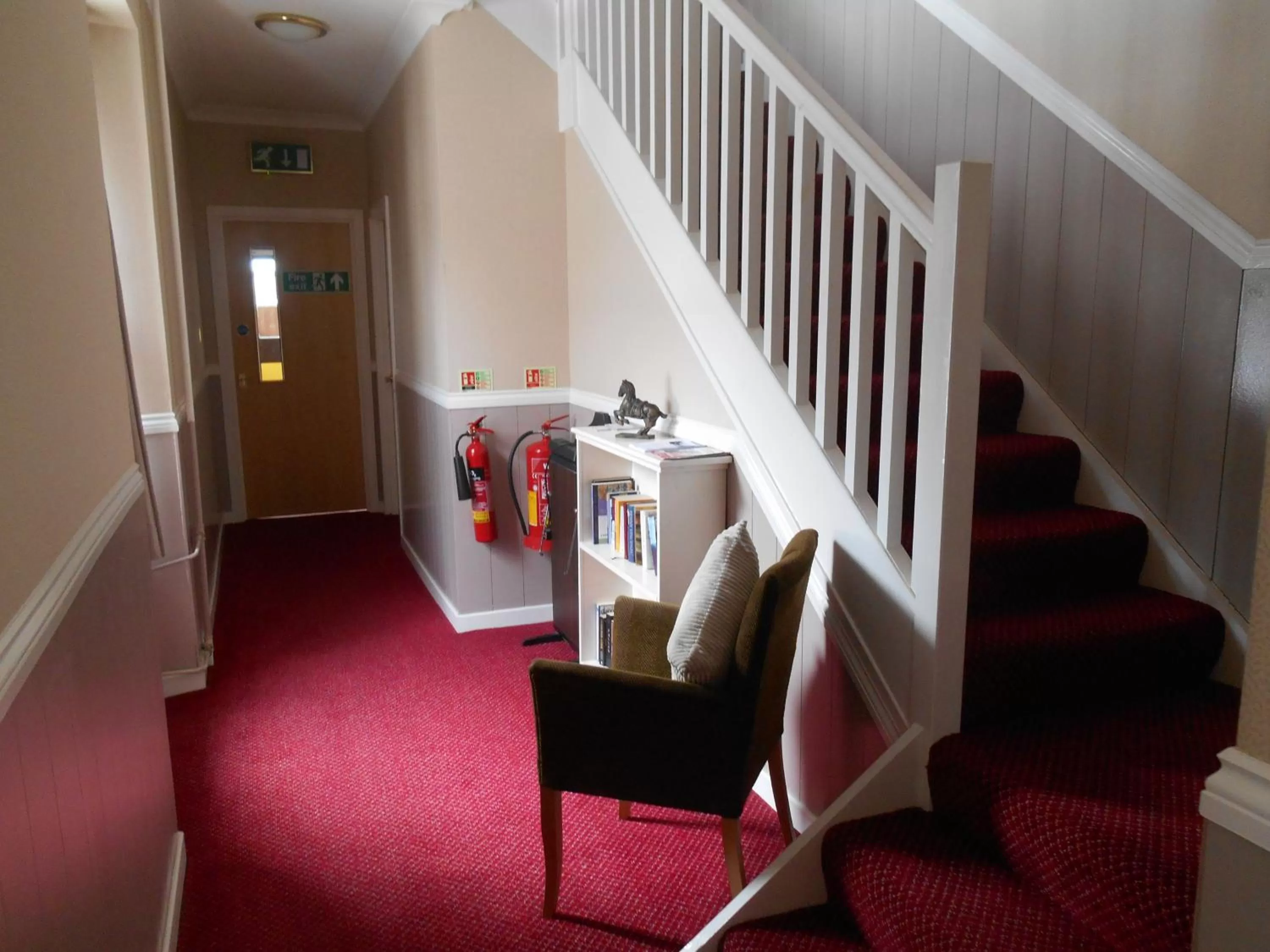Area and facilities in Airlie Arms Hotel