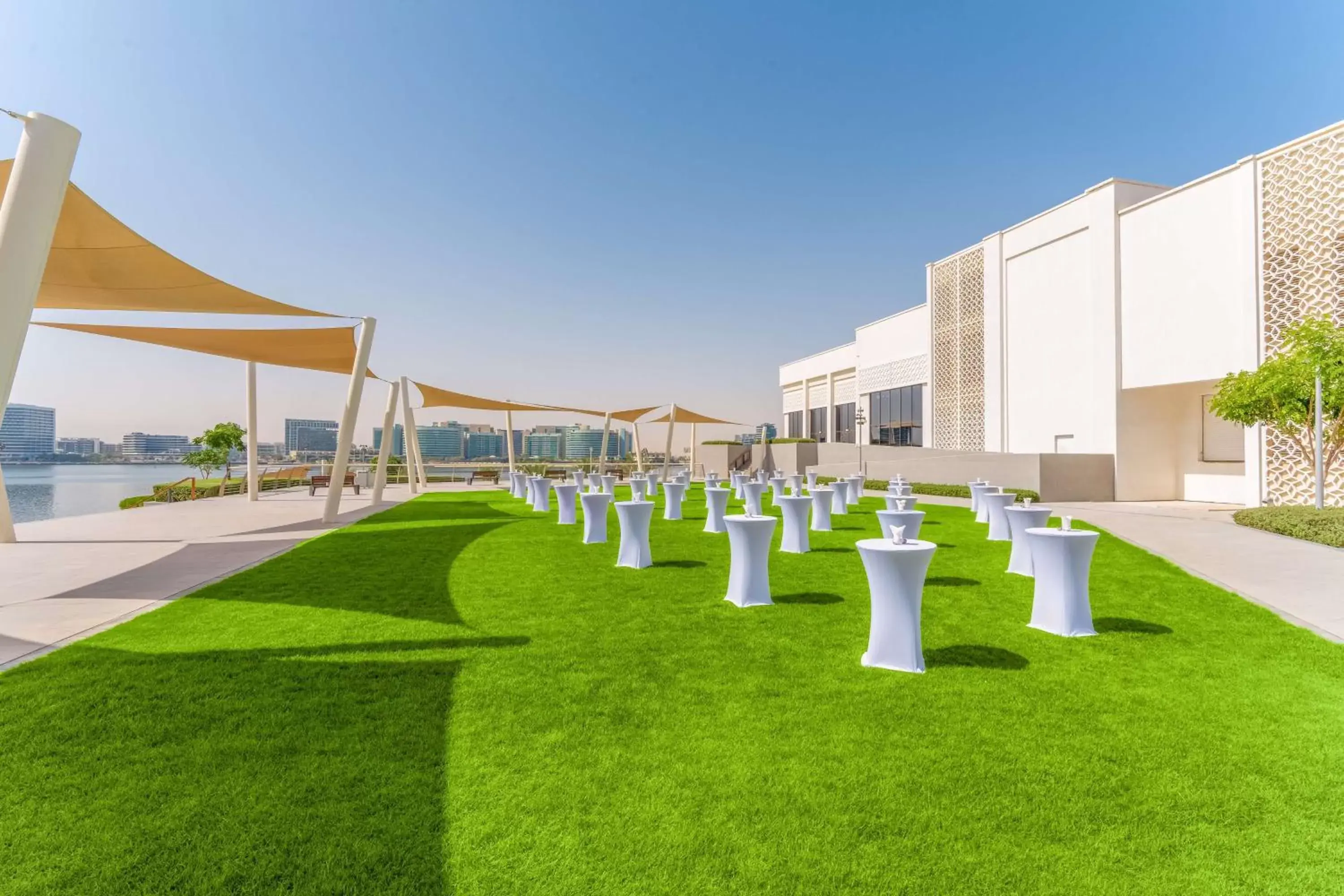 Meeting/conference room, Swimming Pool in Hilton Abu Dhabi Yas Island