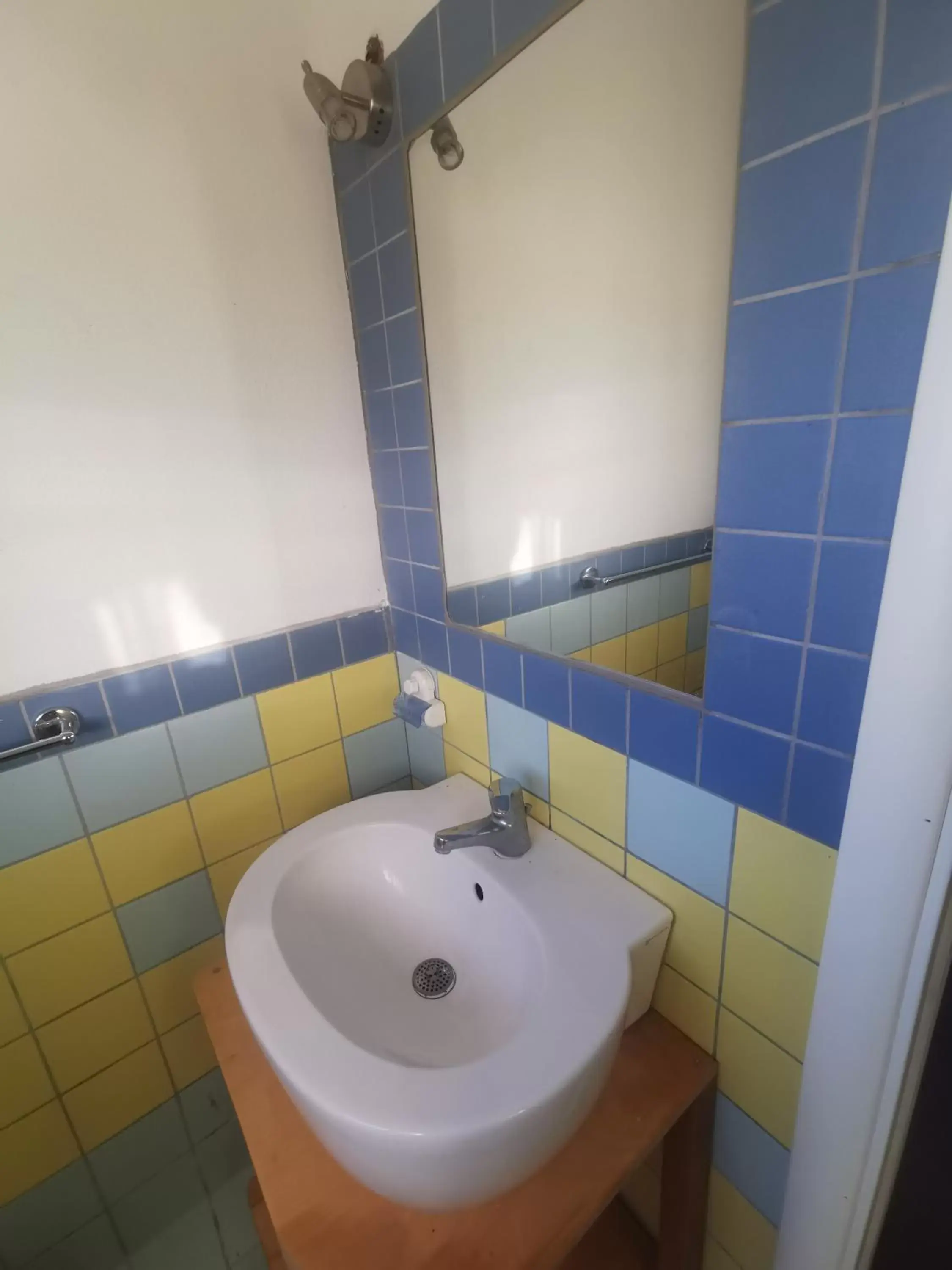 Bathroom in FONDO MARSIGLIA 110