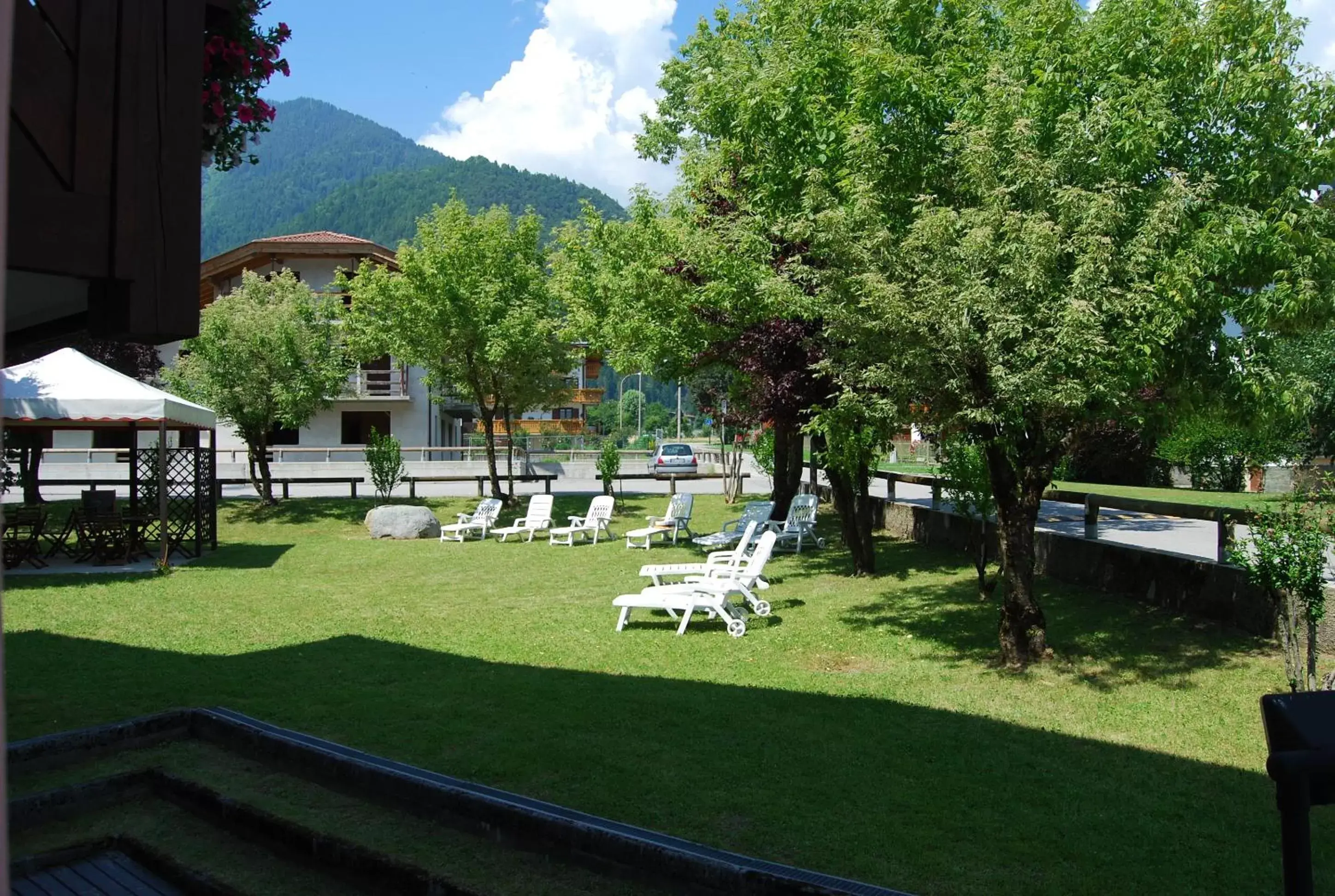 Property building, Garden in Hotel Quadrifoglio