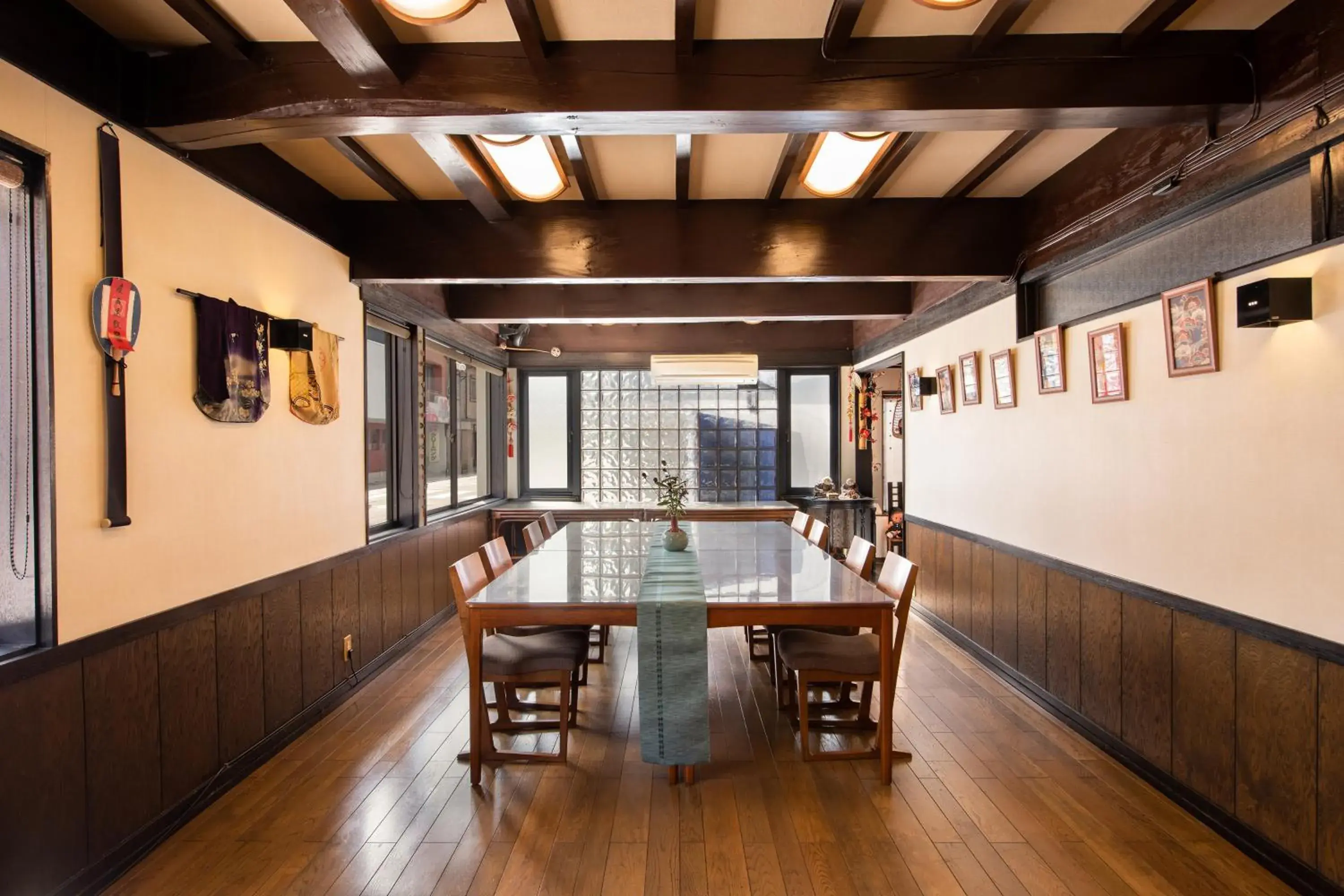 Restaurant/places to eat, Lounge/Bar in Kadokyu Ryokan