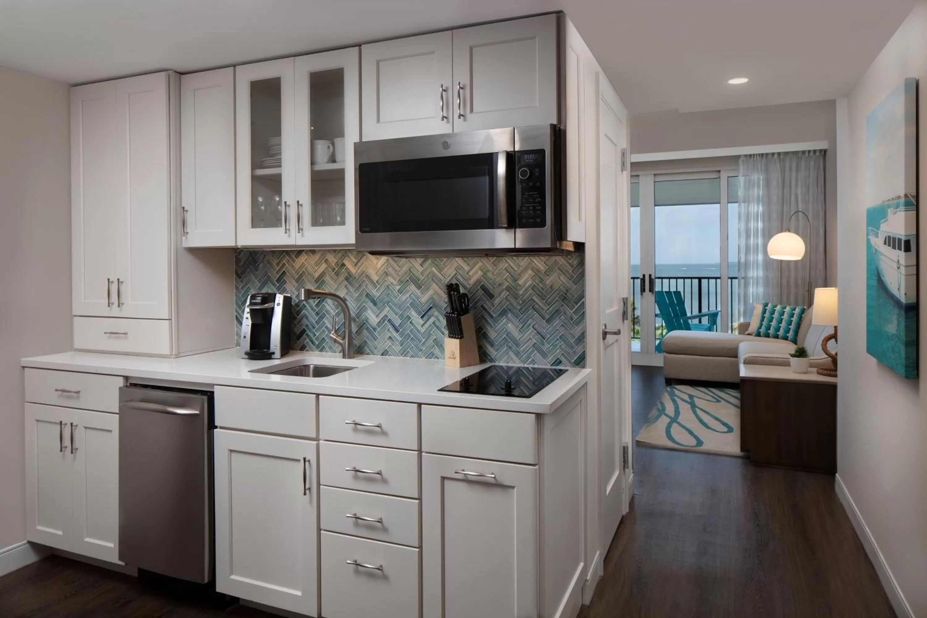 Kitchen or kitchenette in The Laureate Key West