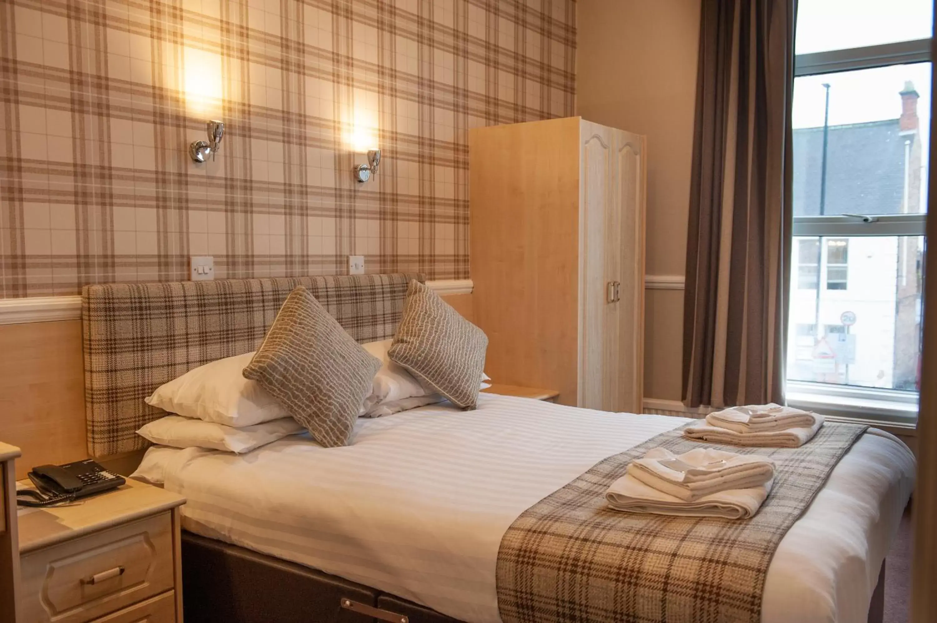 Bed in Osborne Hotel Bed in Osborne Hotel