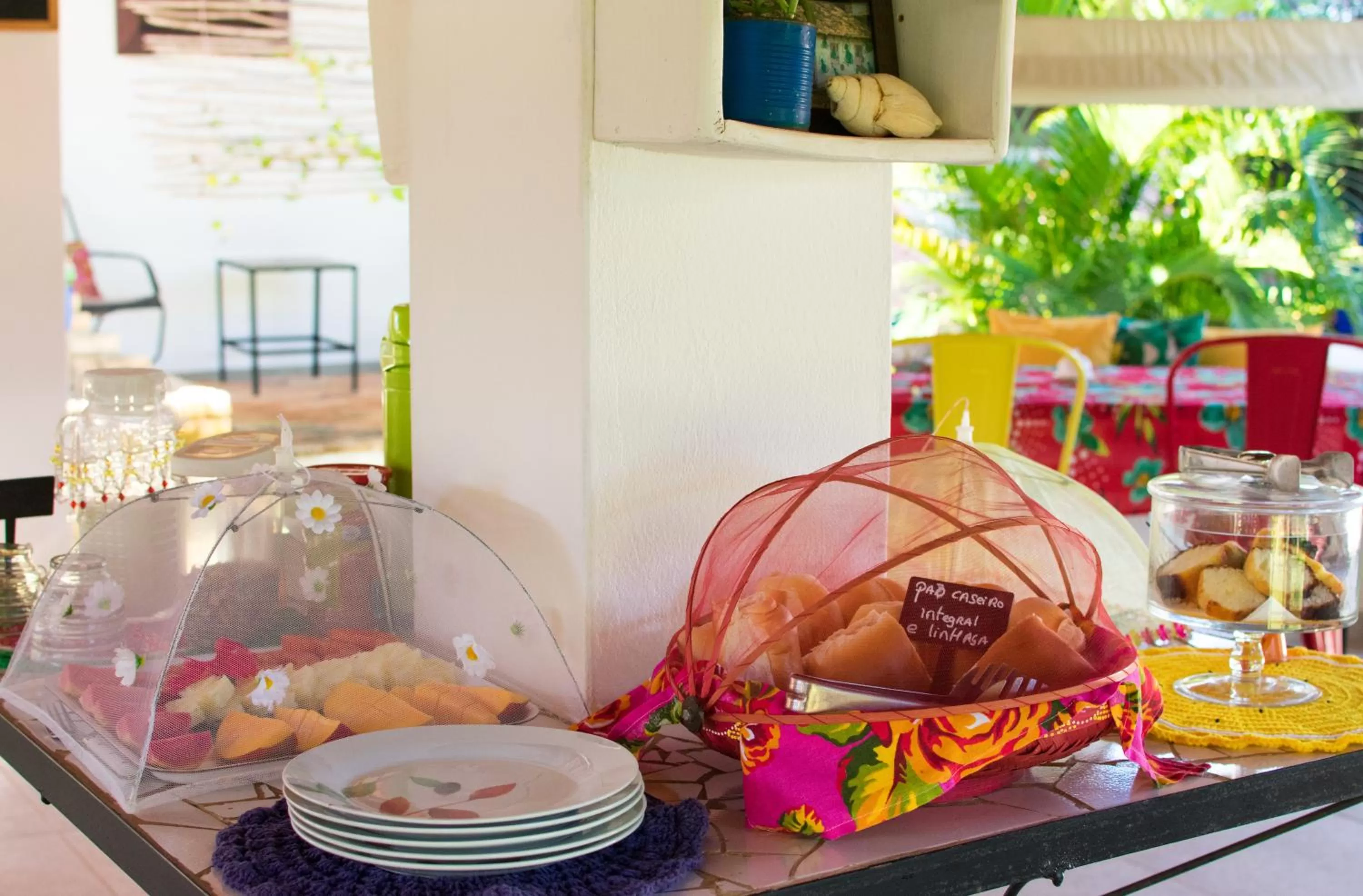 Buffet breakfast in Pousada Casa Do Cocotier
