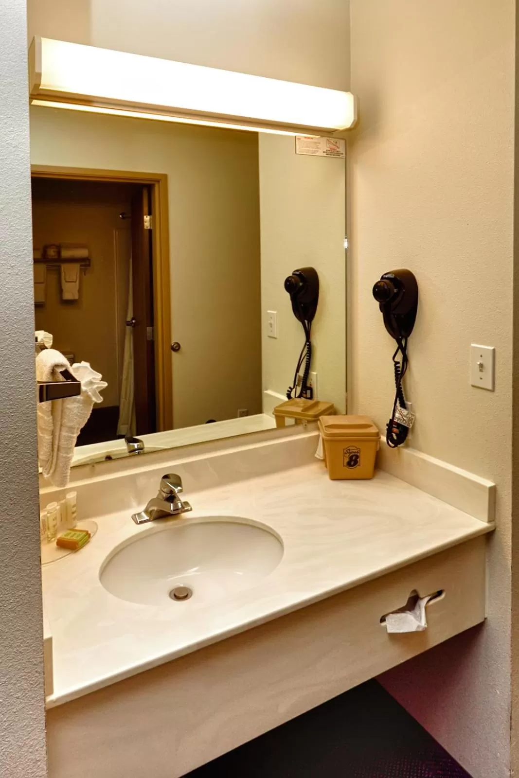 Bathroom in Arch Canyon Inn