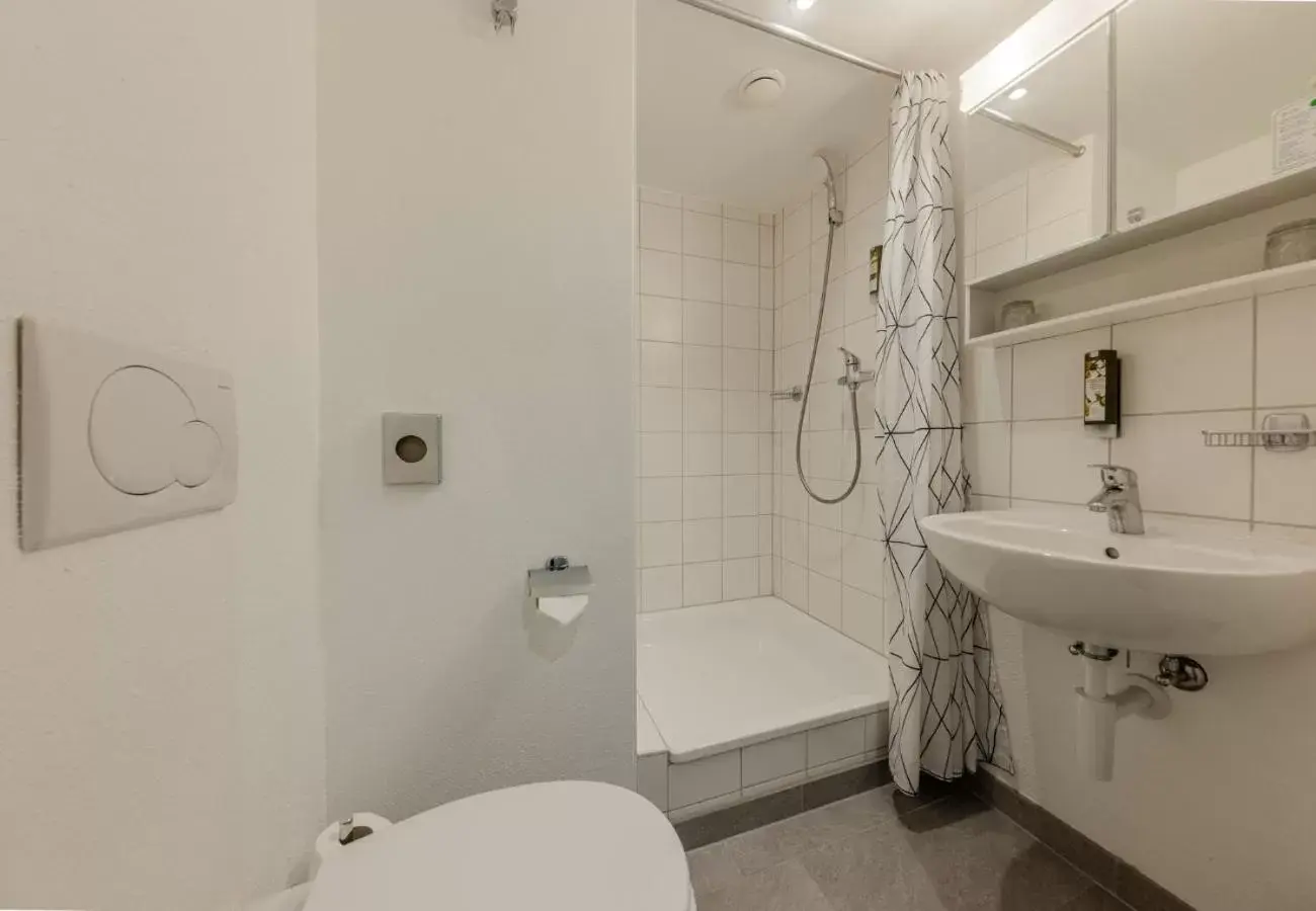 Bathroom in Villars Lodge