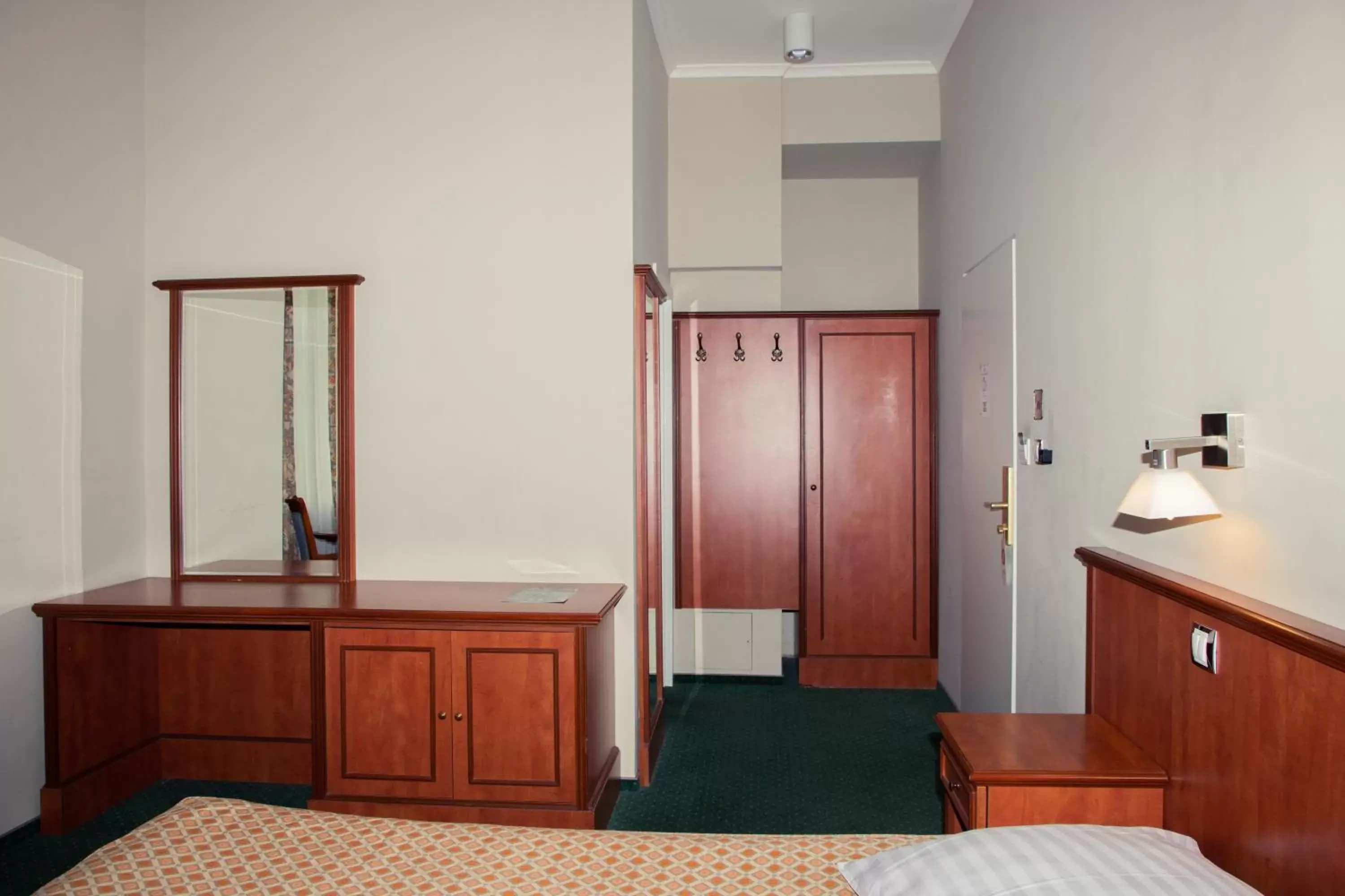 Bed, Bathroom in Union Hotel Prague