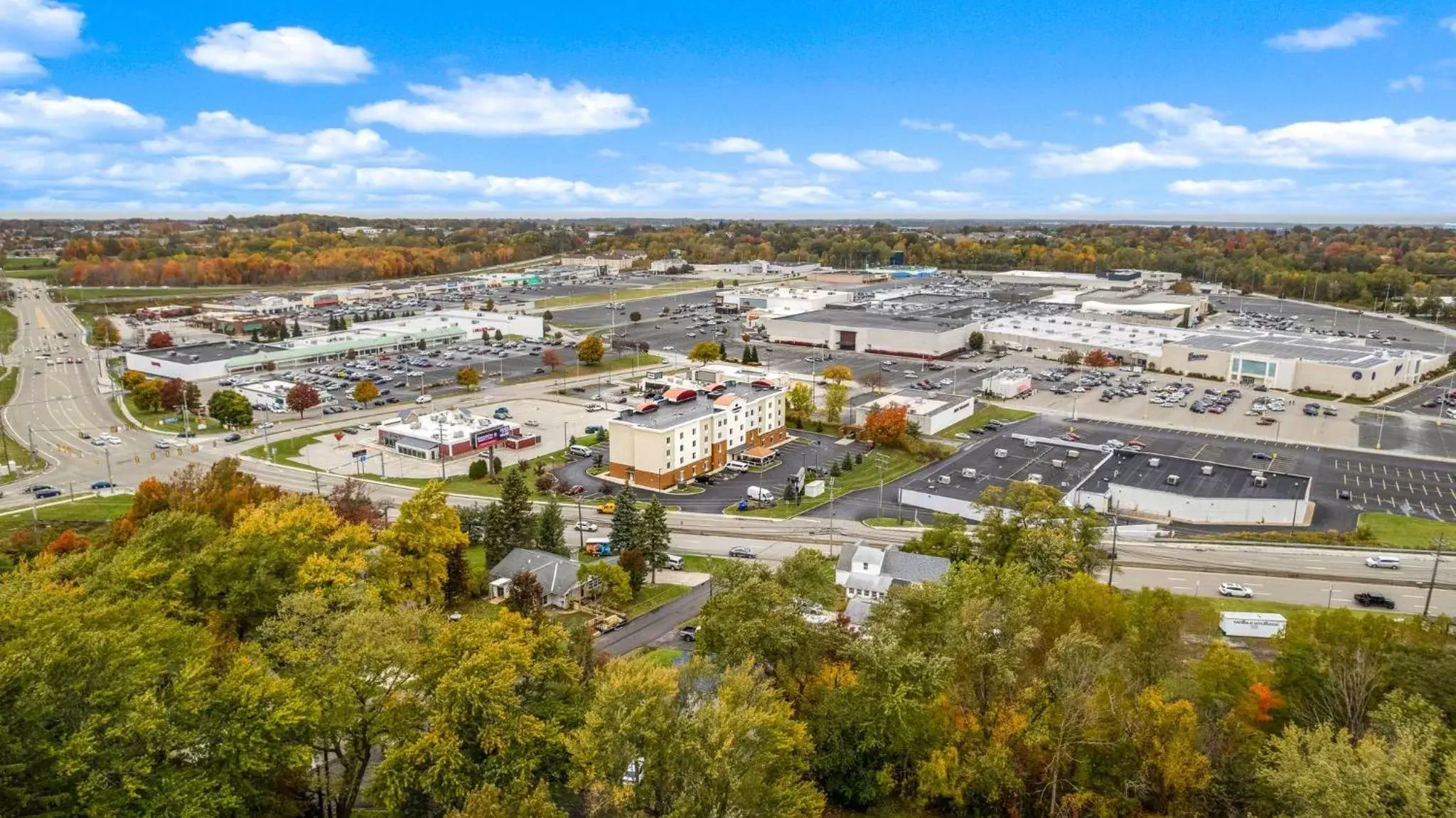 Area and facilities, Bird's-eye View in Candlewood Suites Erie, an IHG Hotel