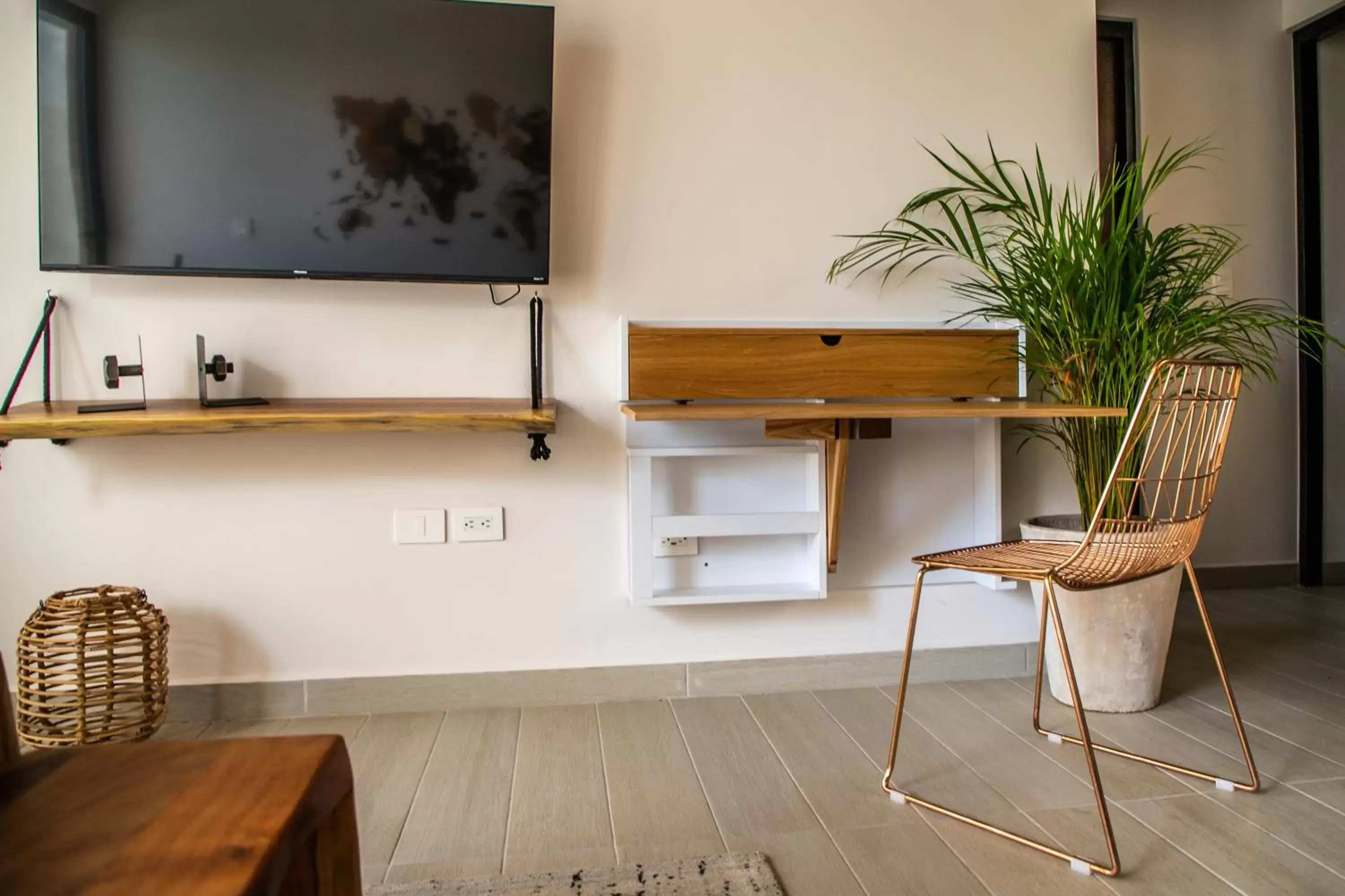Living room, Kitchen/Kitchenette in Luxury Condos Macondo Tulum