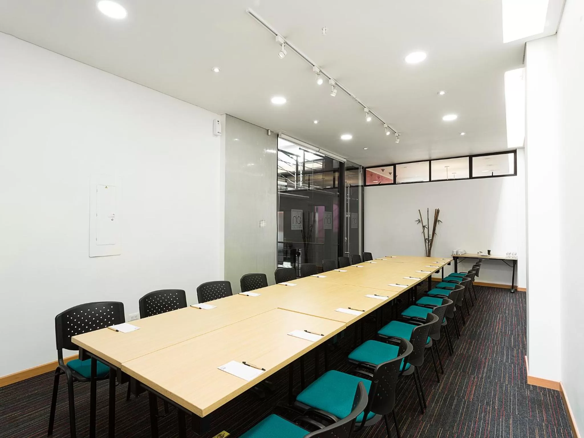 Meeting/conference room in Hotel bh Parque 93