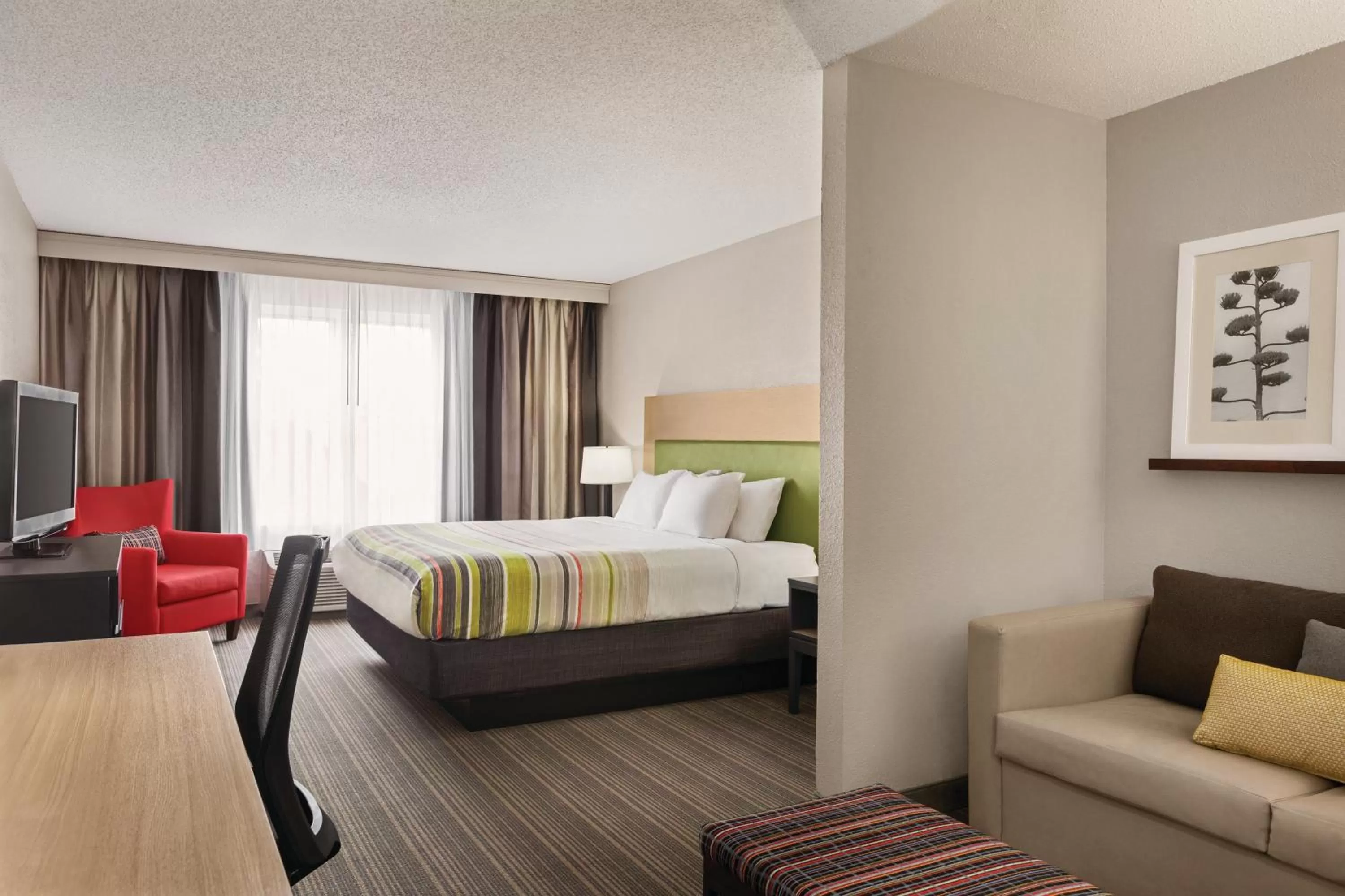 Bed in Country Inn & Suites by Radisson, Beaufort West, SC