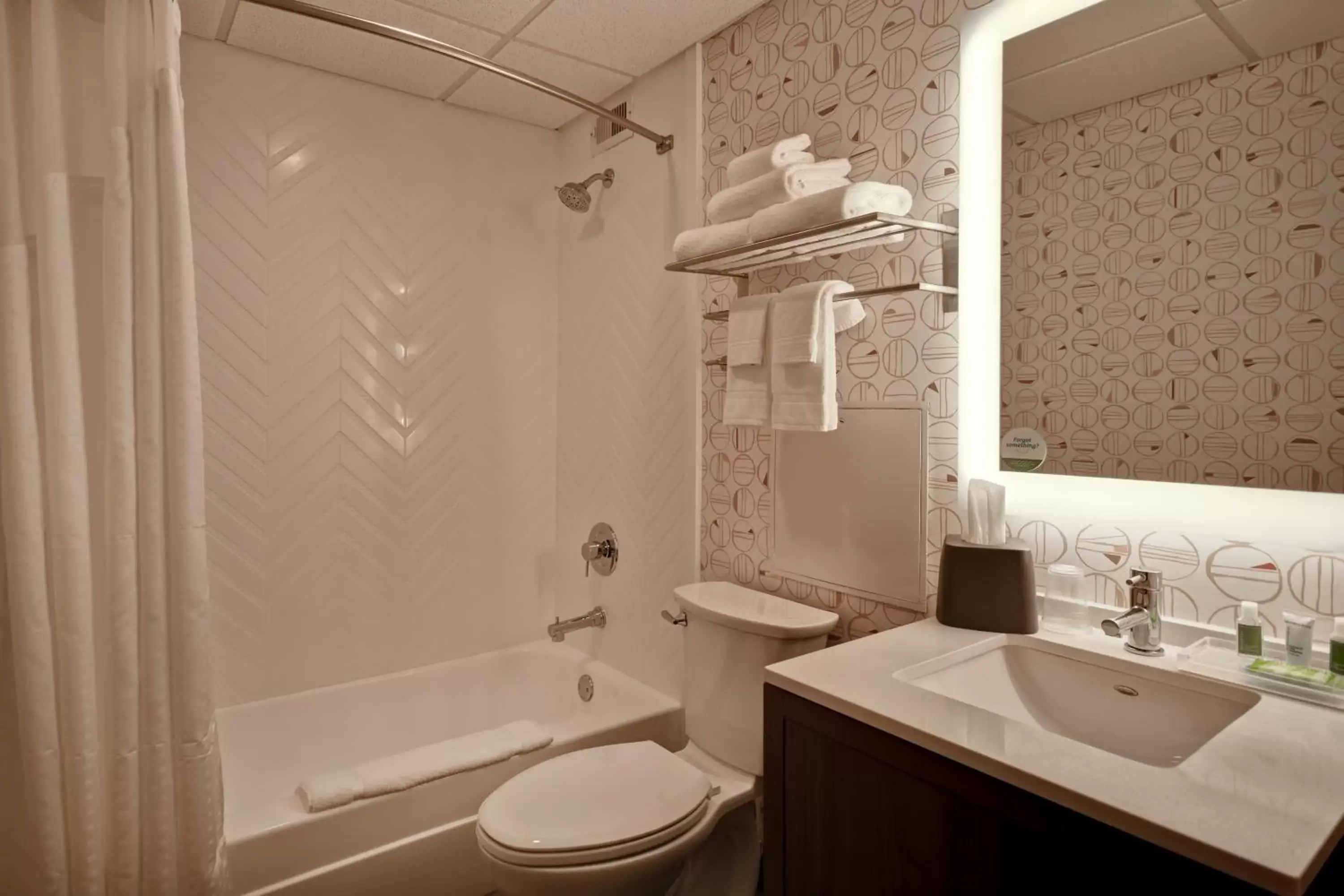 Bathroom in Holiday Inn Lancaster, an IHG Hotel