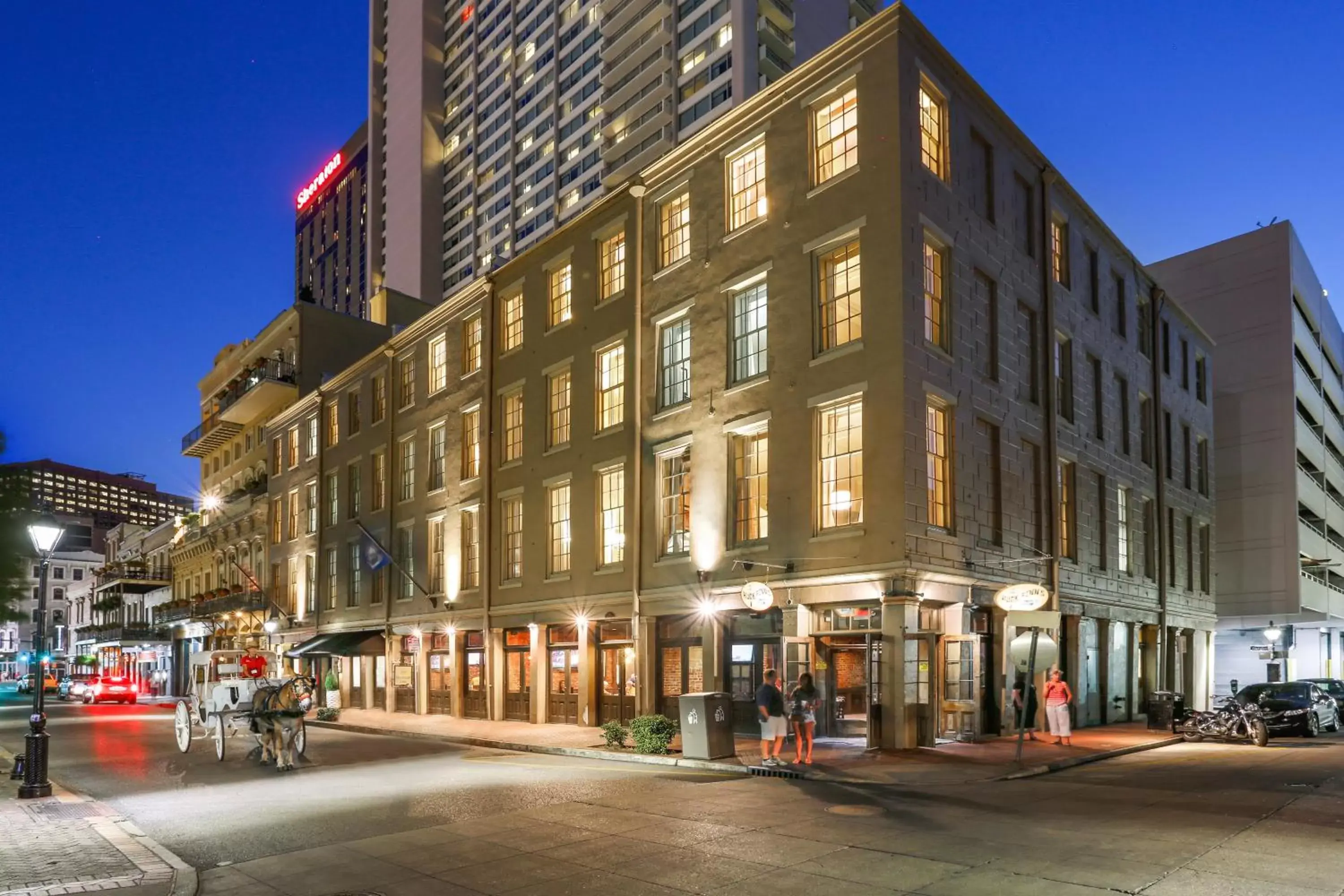 Facade/entrance in La Galerie French Quarter Hotel