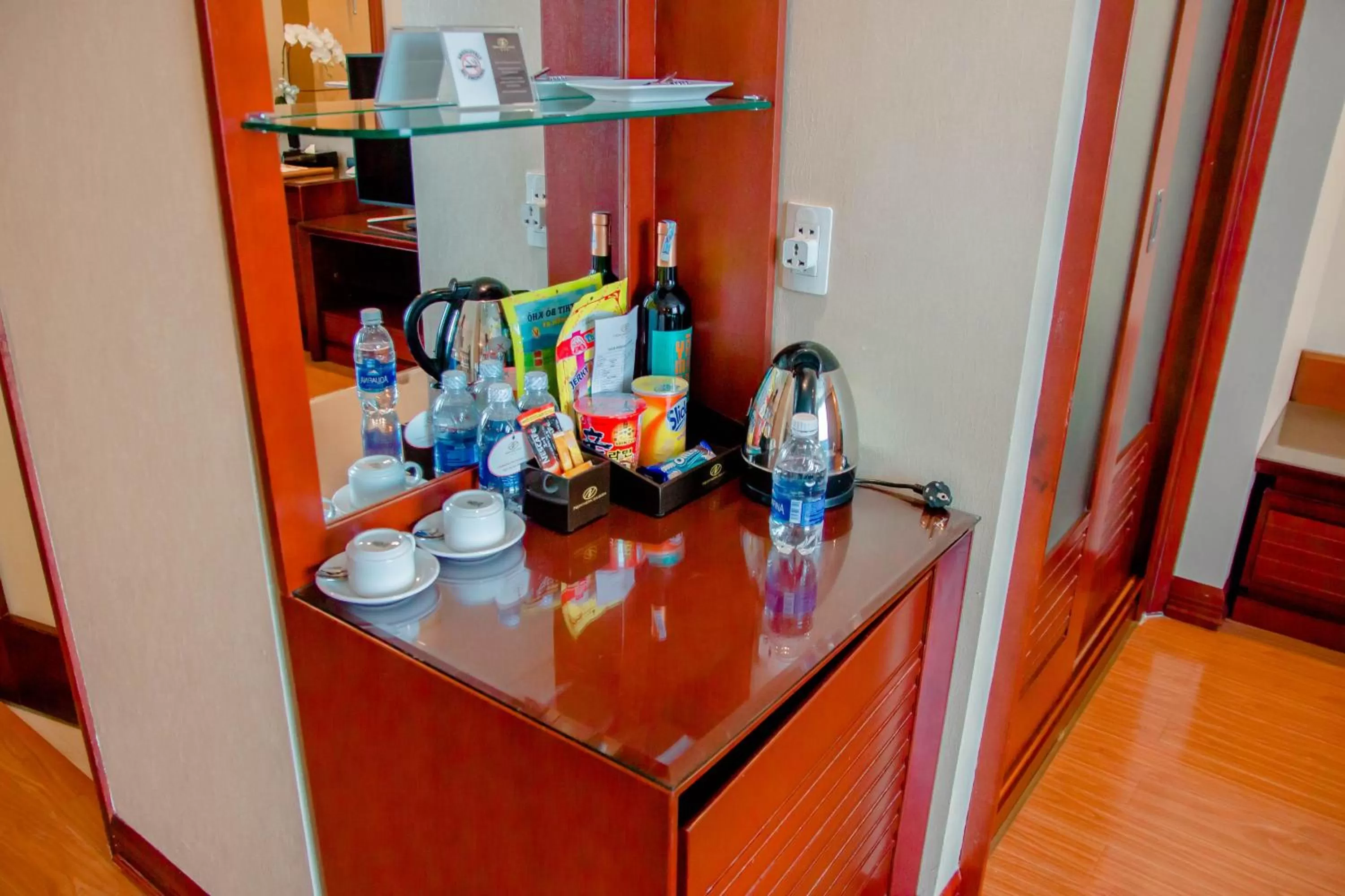 Food and drinks, Kitchen/Kitchenette in Northern Saigon Hotel