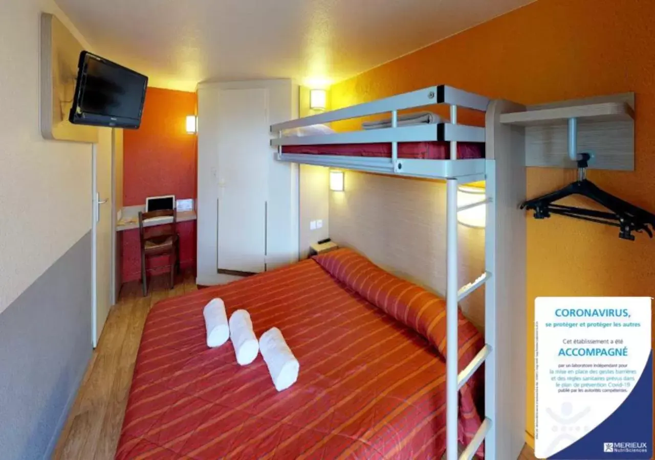 Bedroom, Bunk Bed in Premiere Classe Cambrai Proville