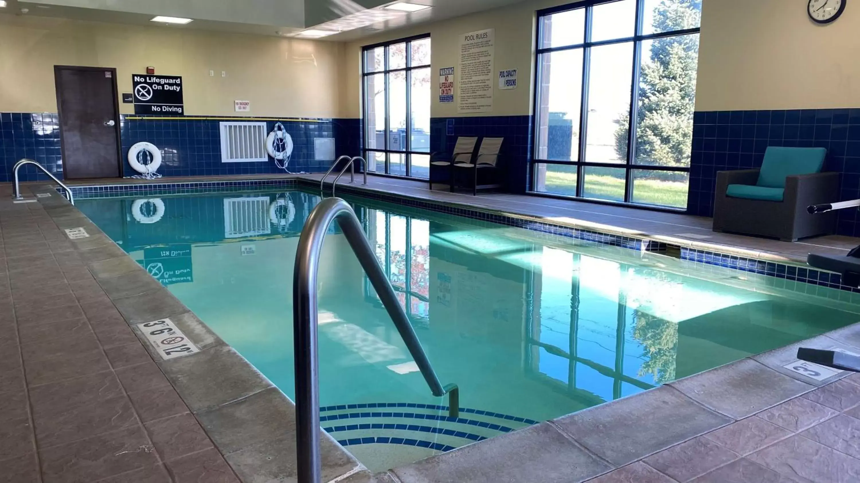 Pool view, Swimming Pool in Hampton Inn Minneapolis/Shakopee