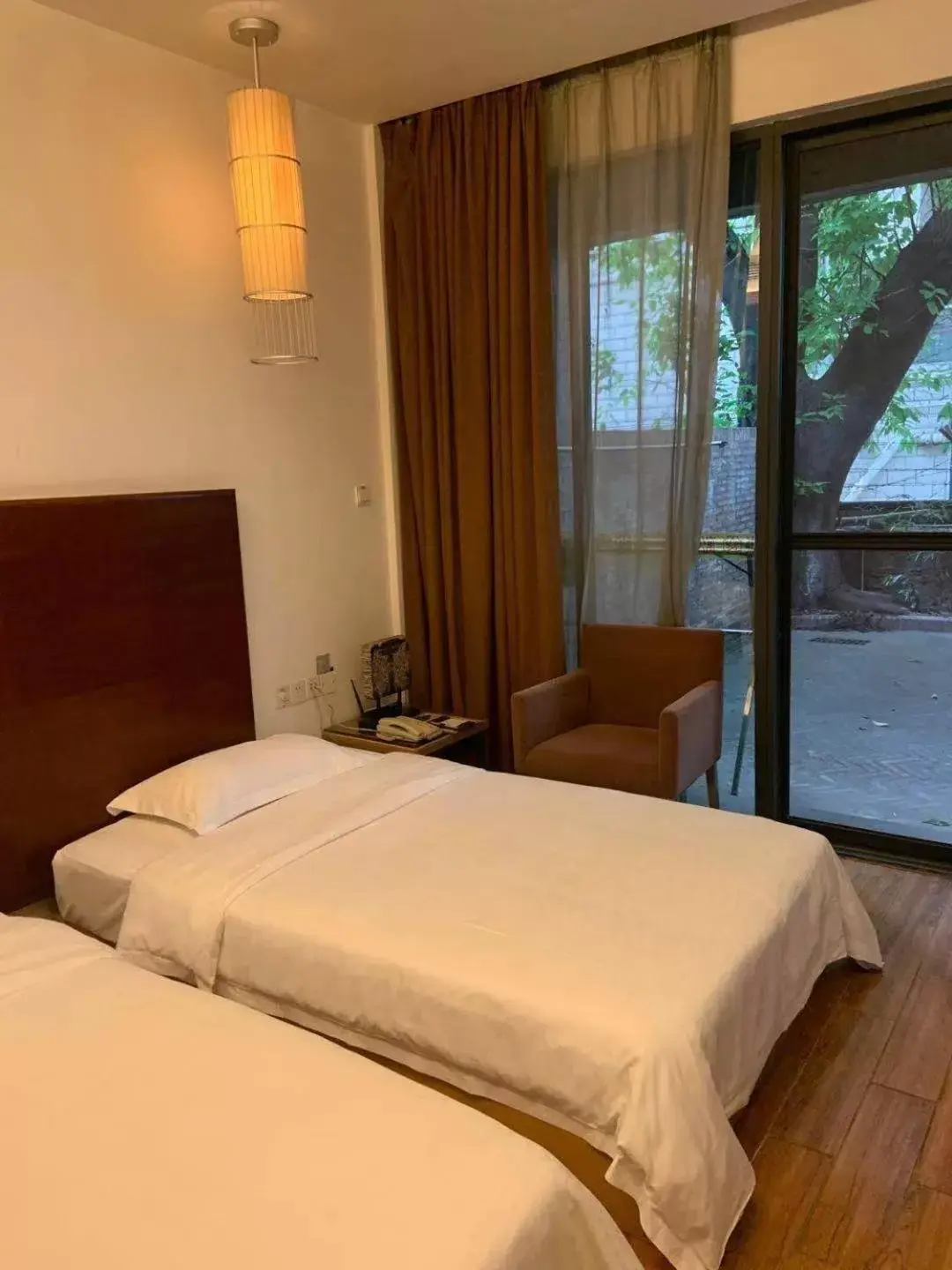 Photo of the whole room, Bed in Guangzhou Fangyuan Hotel