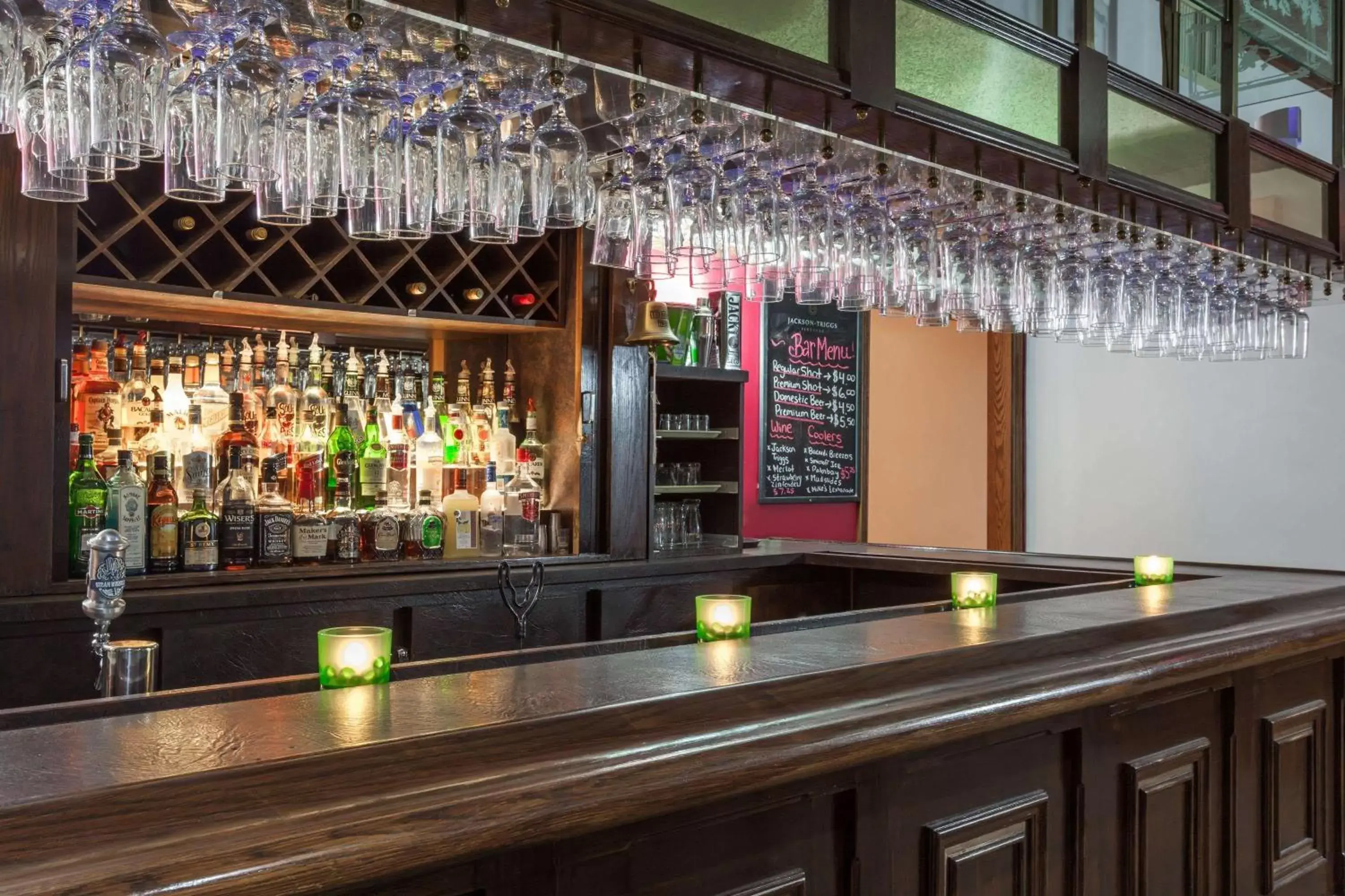 Lounge or bar, Lounge/Bar in Super 8 by Wyndham Kirkland Lake
