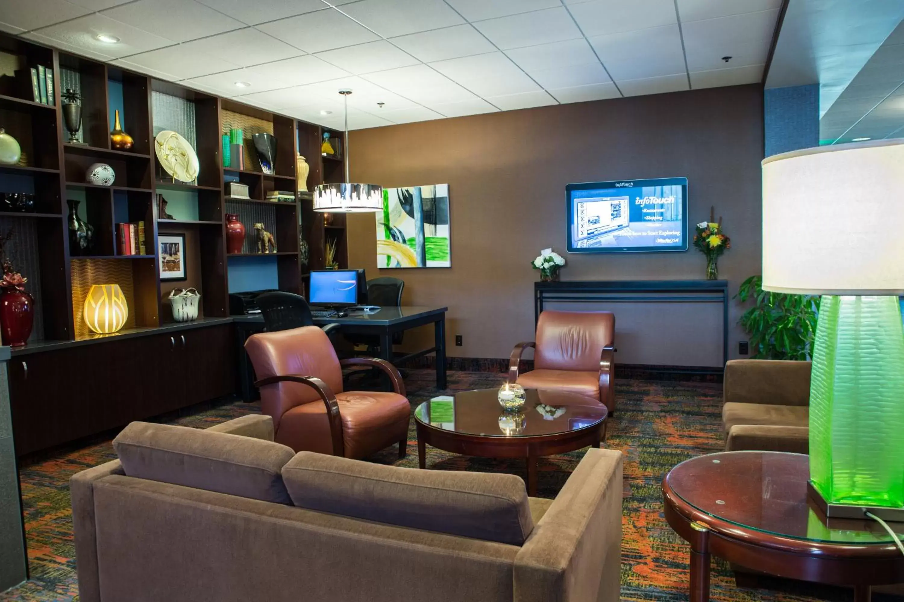 Other, Lounge/Bar in Holiday Inn Des Moines-Downtown-Mercy Campus, an IHG Hotel