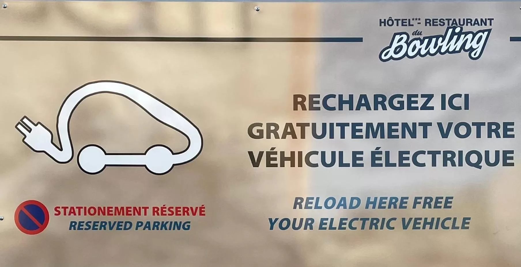 Property building in Cit'Hotel Restaurant du Bowling de Millau