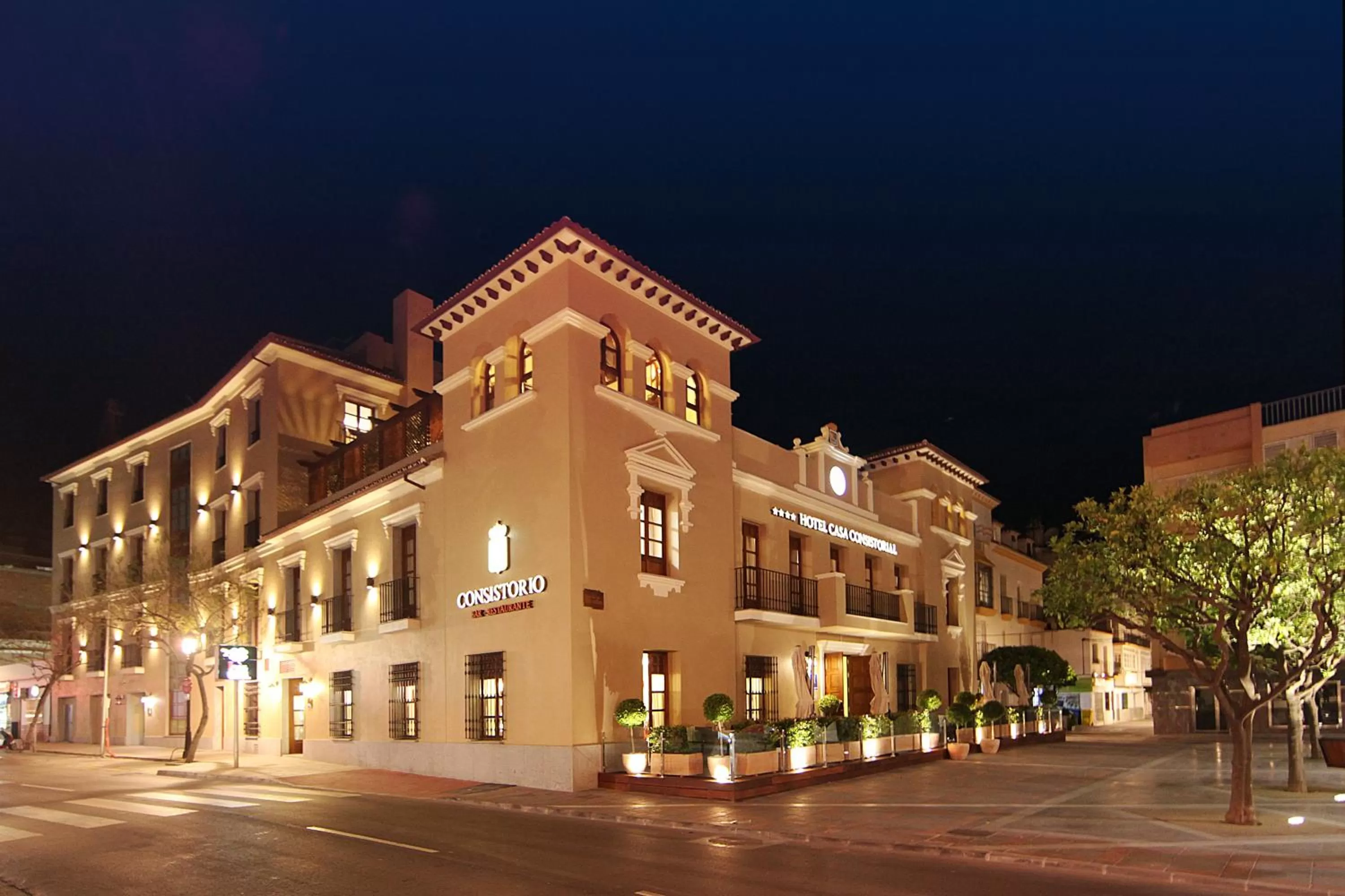 Facade/entrance in Casa Consistorial