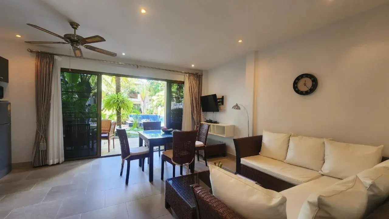 Seating Area in Oasis Garden & Pool Villa at VIP Resort