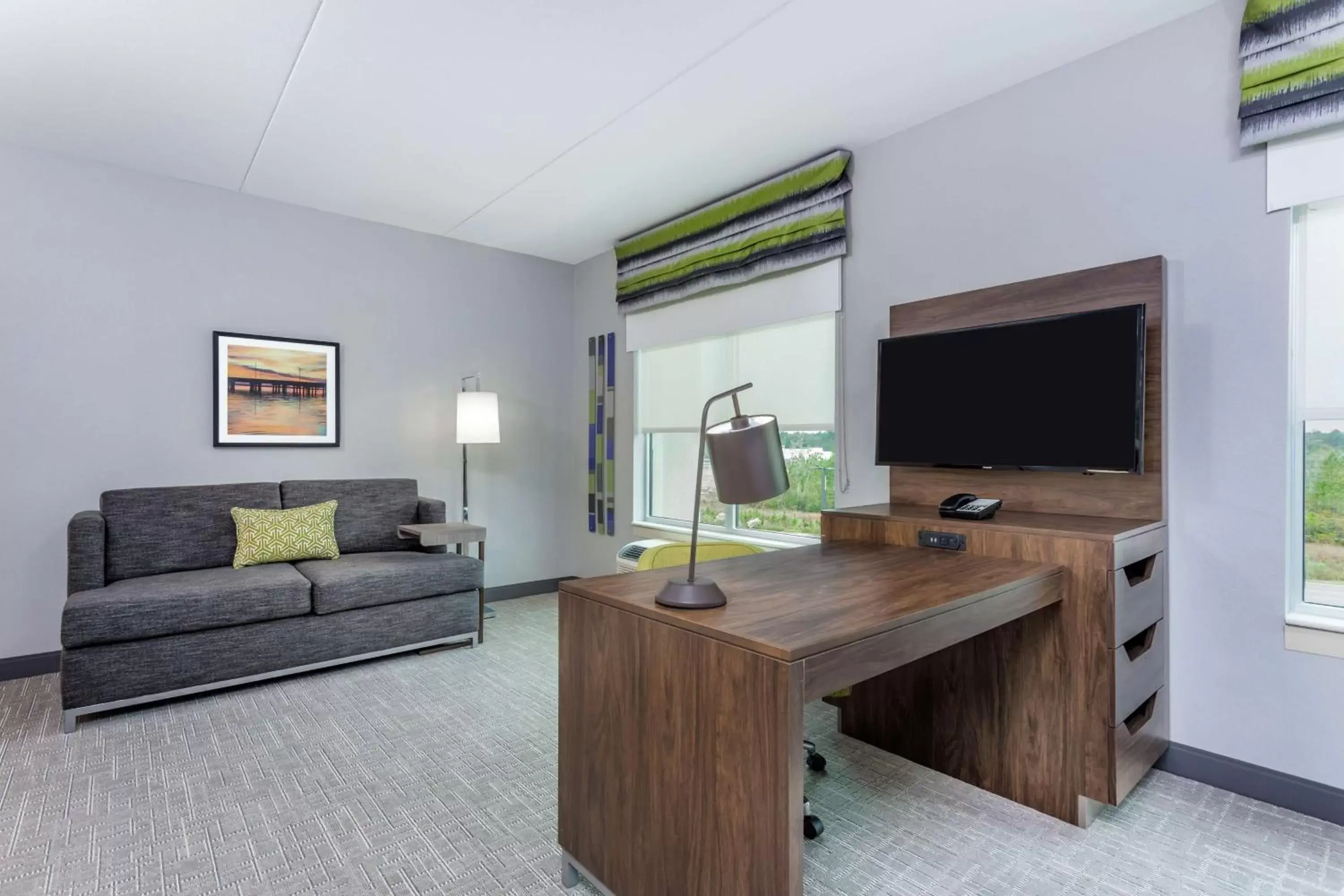 Bedroom, Seating Area in Hampton Inn & Suites Saraland Mobile