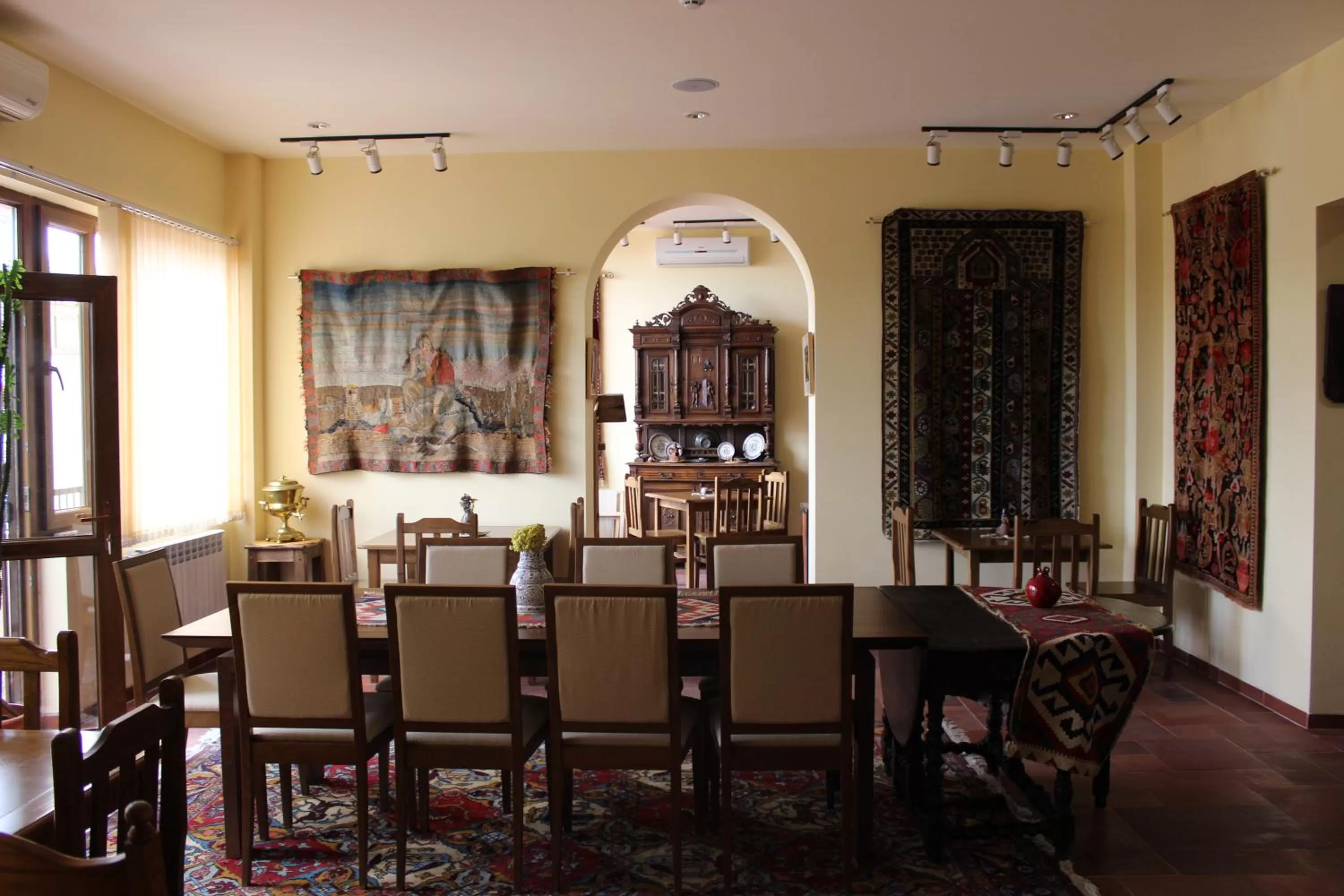 Lounge or bar in Silk Road Hotel