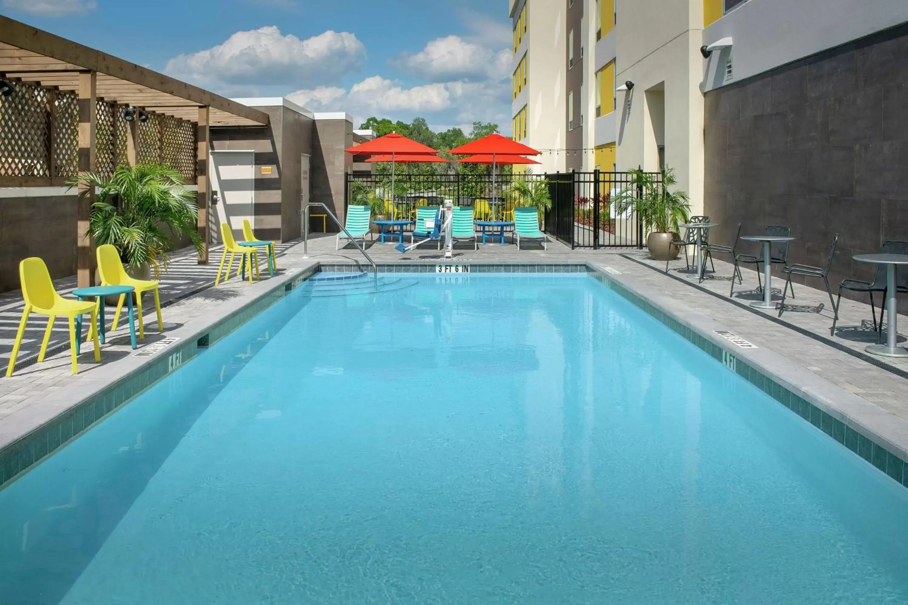 Pool view, Swimming Pool in Home2 Suites By Hilton Lakeland